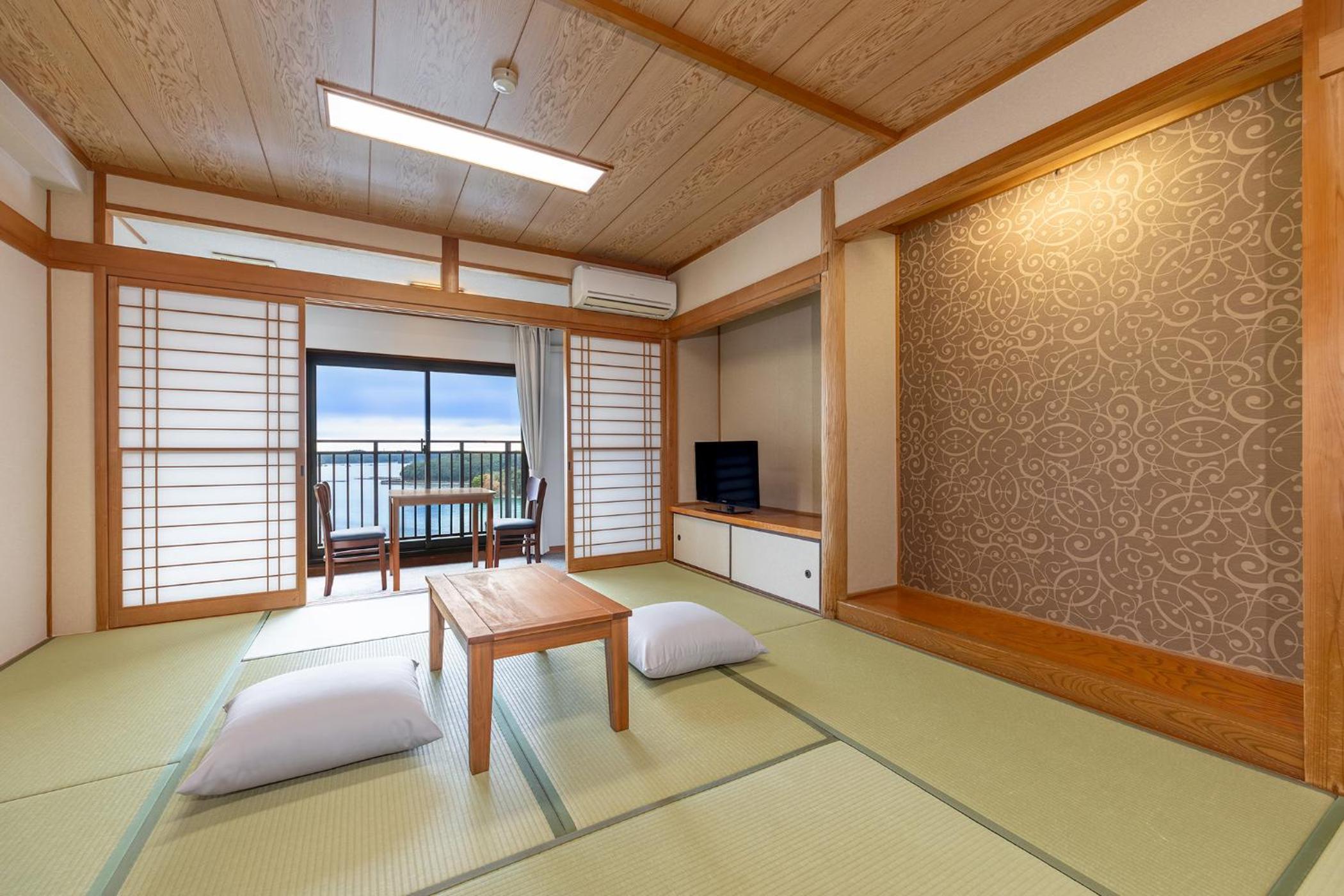Standard Japanese-Style-Room for 5person (garden view) - Shared Bathroom - Non-Smoking