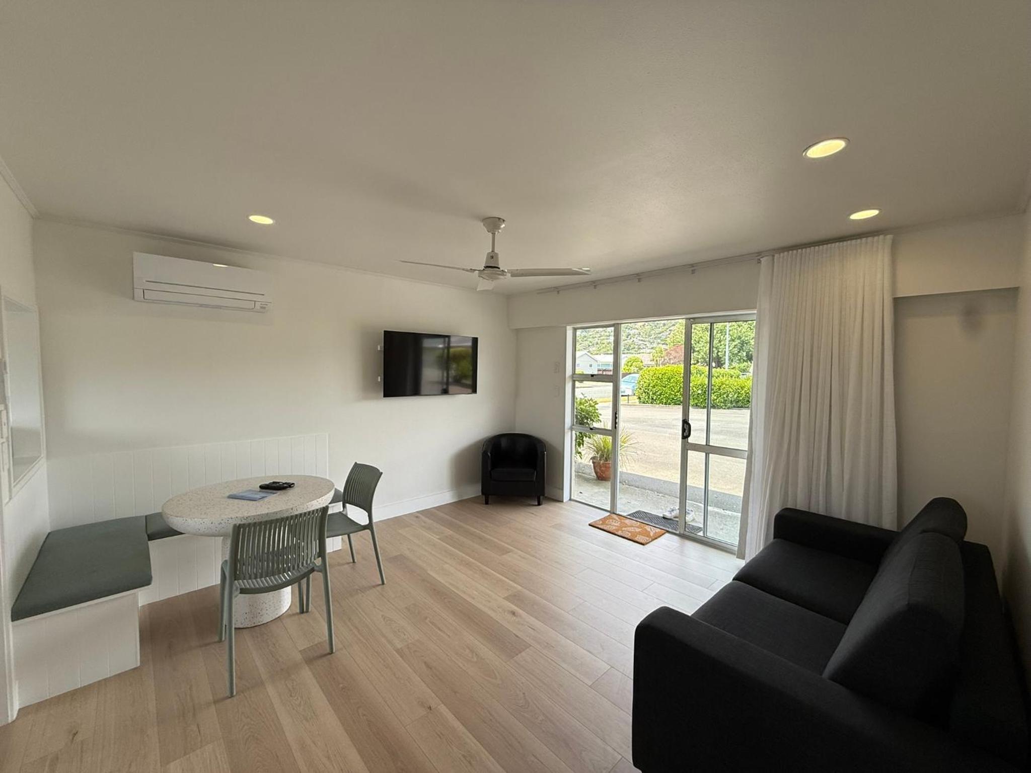 Two-Bedroom Apartment - Photo 5