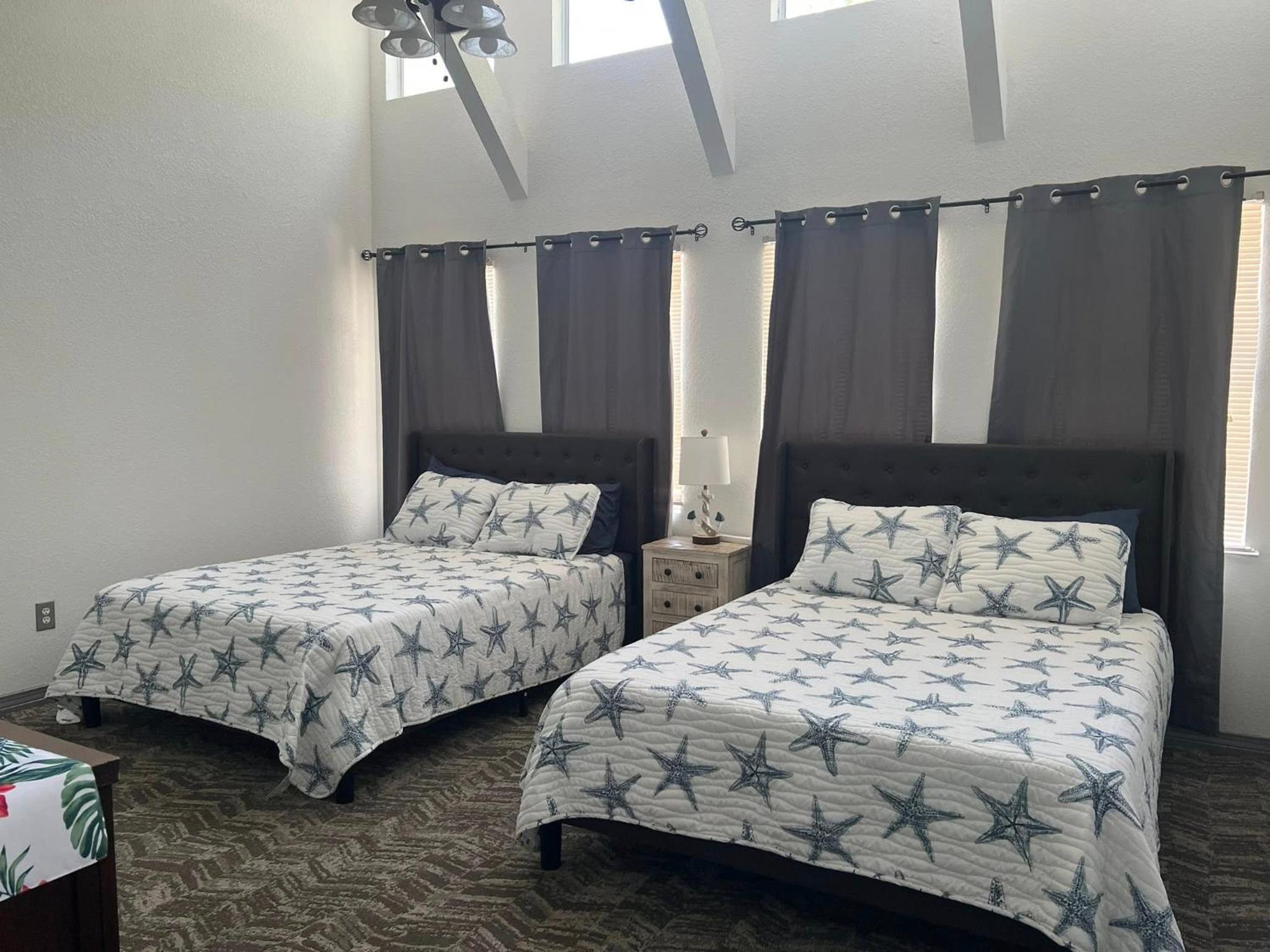 Queen Suite with Sea View photo 1