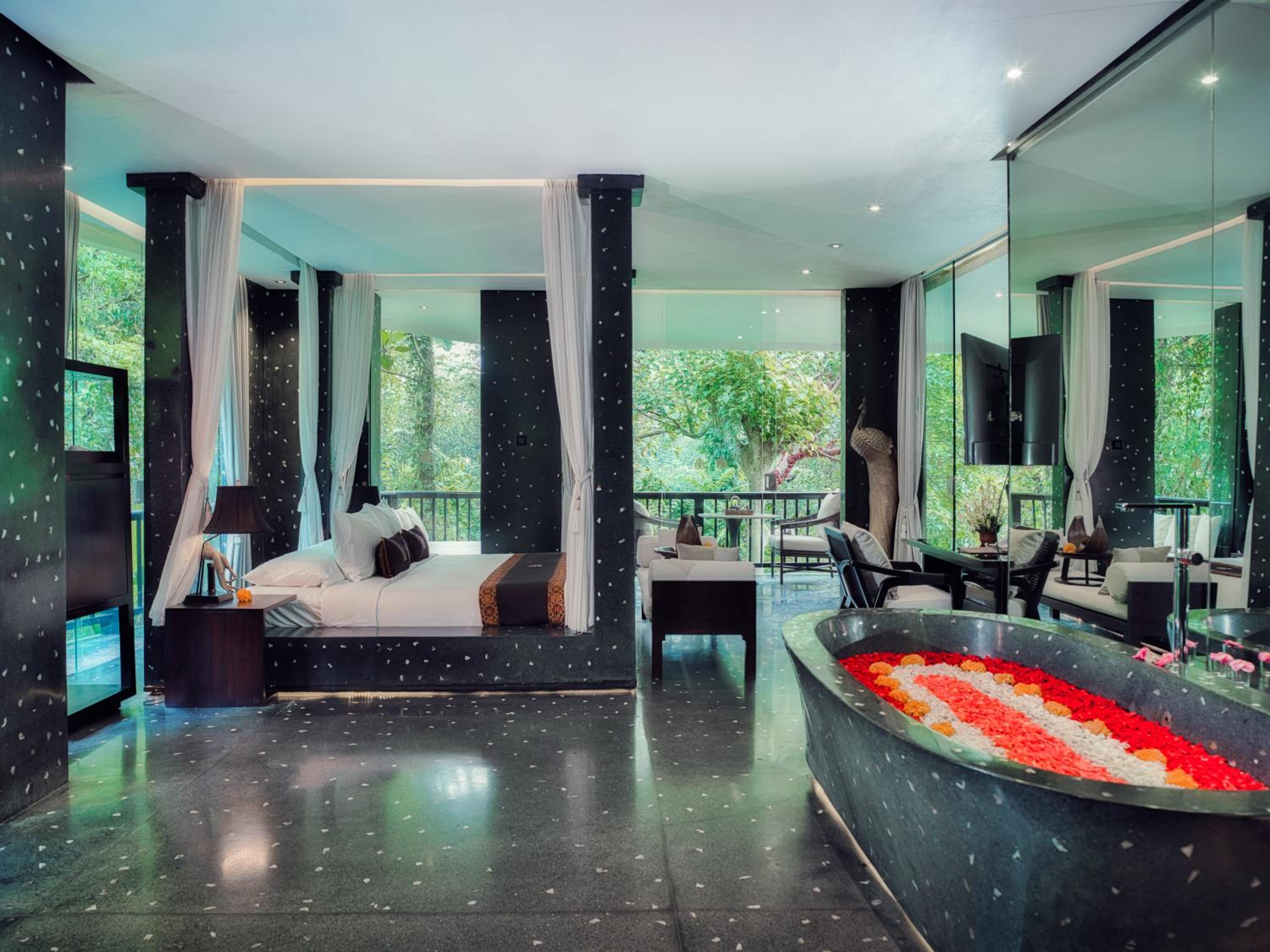 Royal Spa Suite - Photo 3