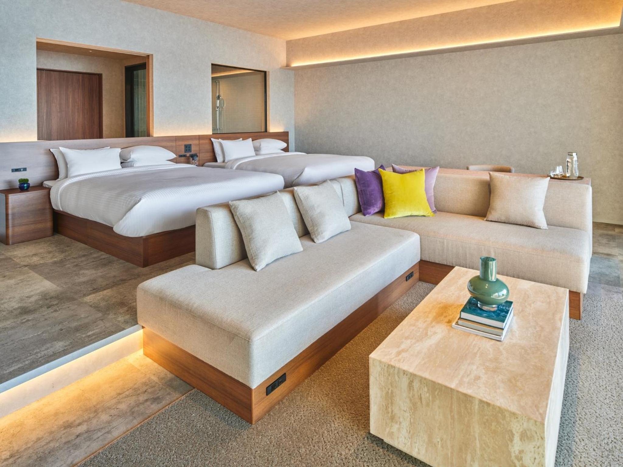 Superior Twin Room with Ocean View - East Wing photo 3
