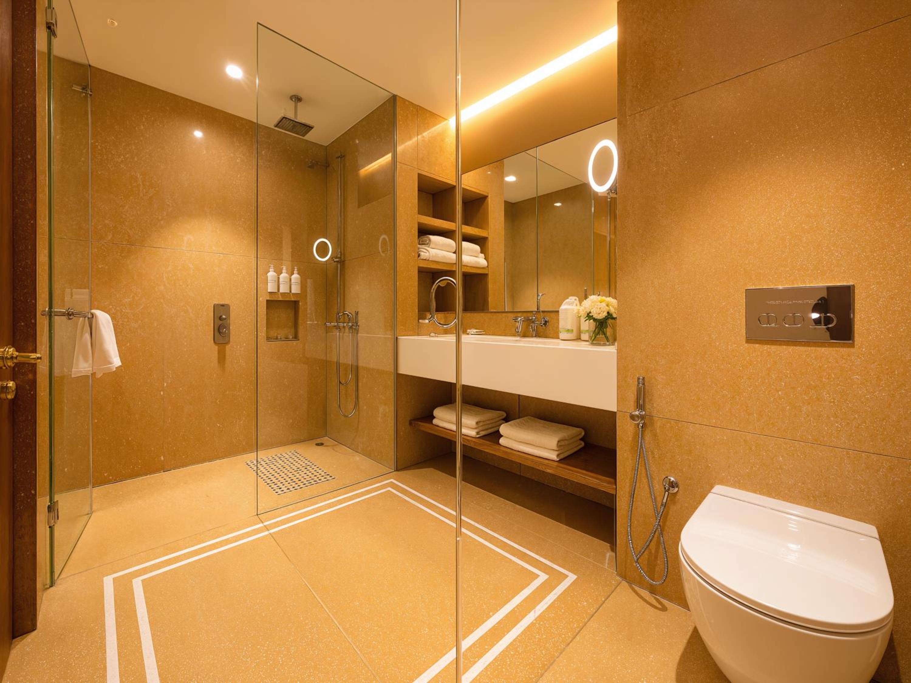 King Room with Balcony photo