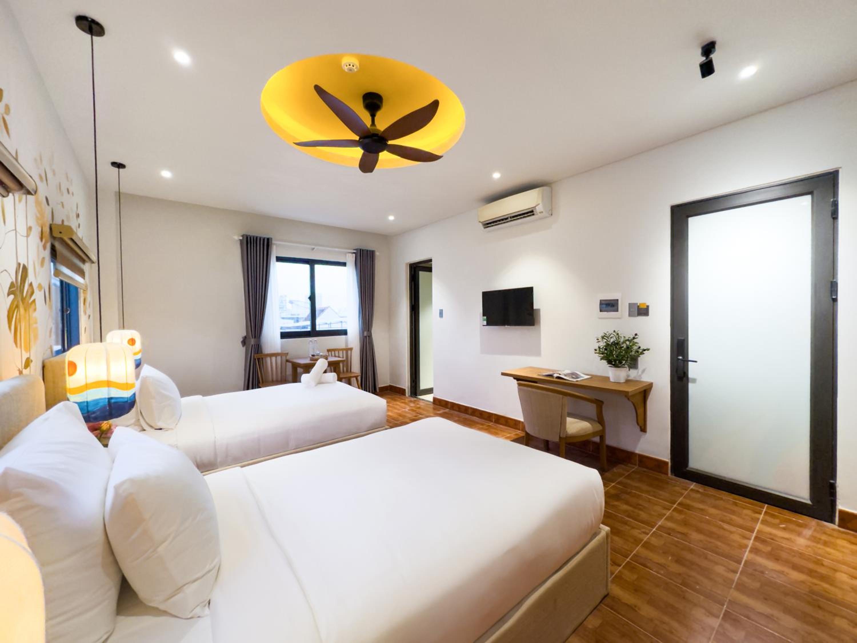 Twin Room with City View