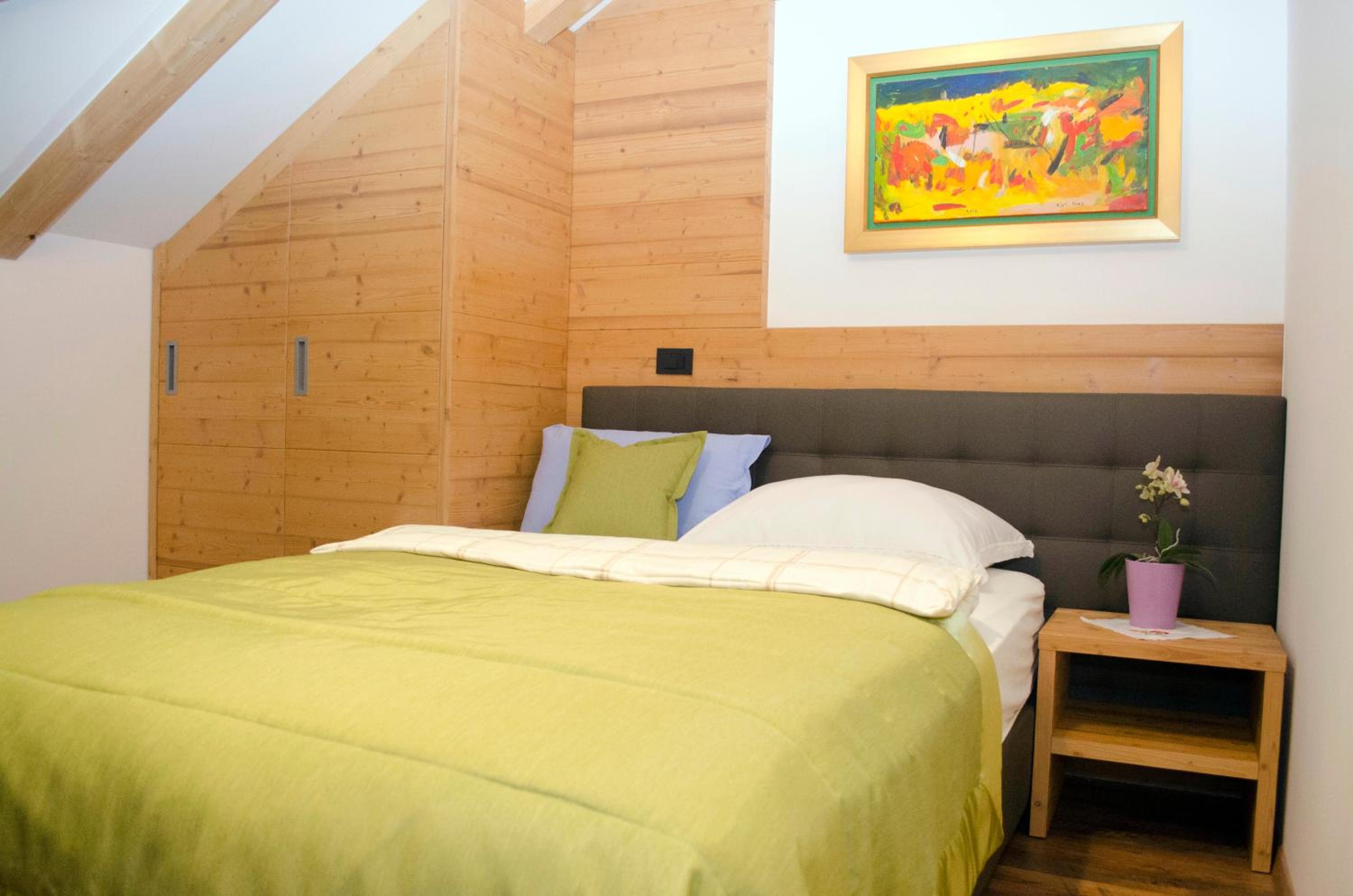 Two-Bedroom Suite - Photo 2