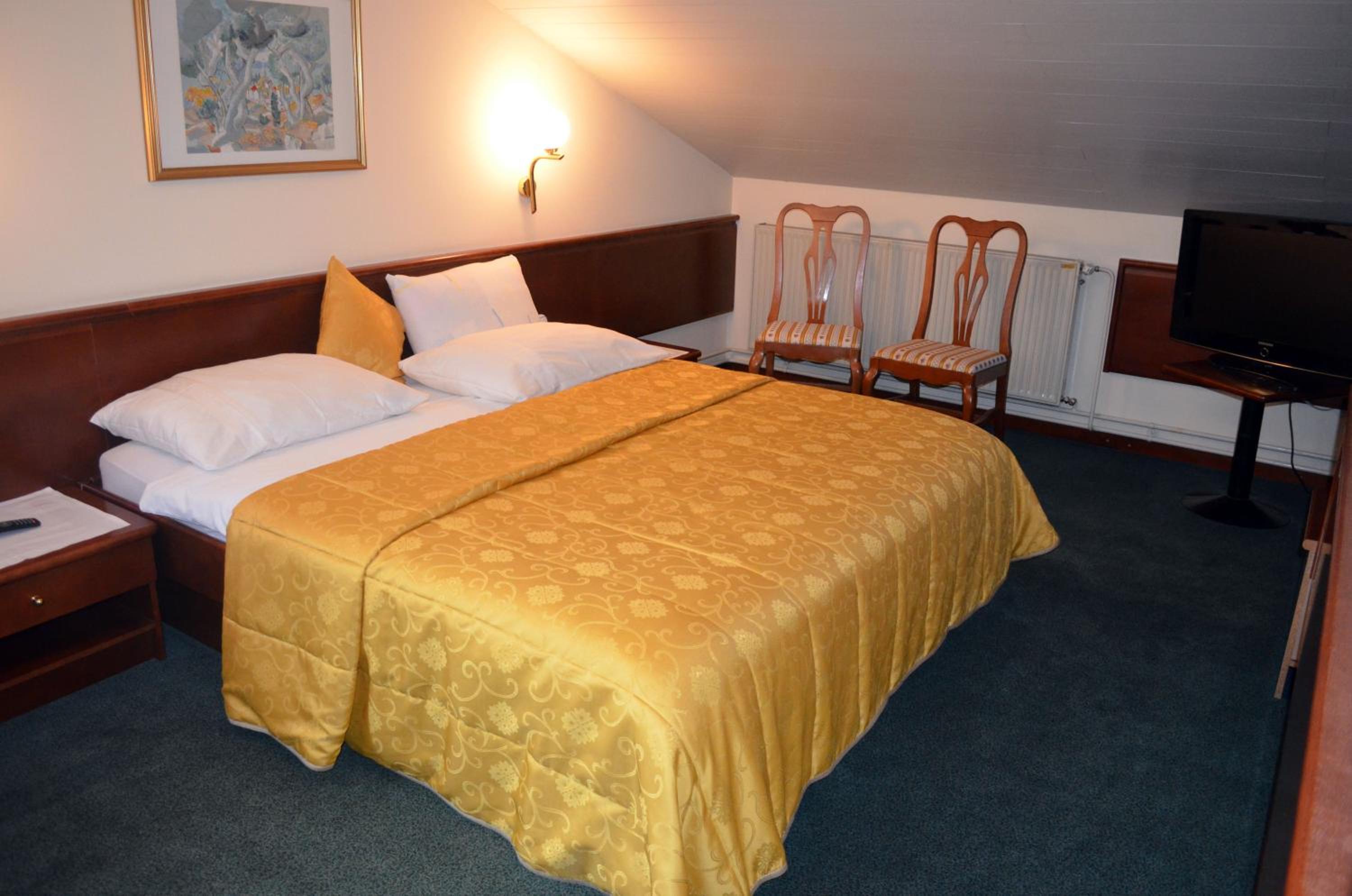Standard Double Room - Photo 1