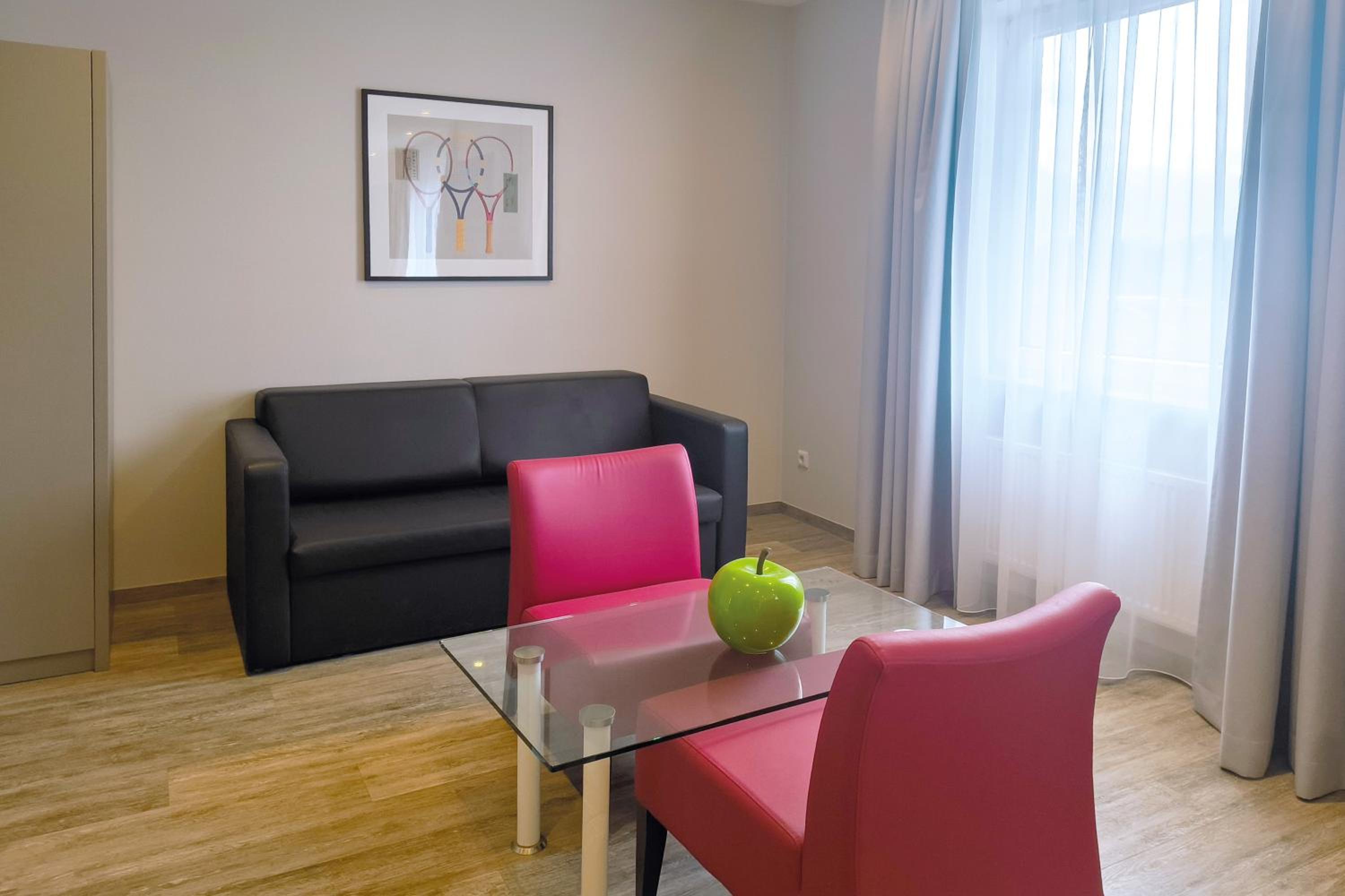Premium Family Queen Room with Sofa Bed photo 2