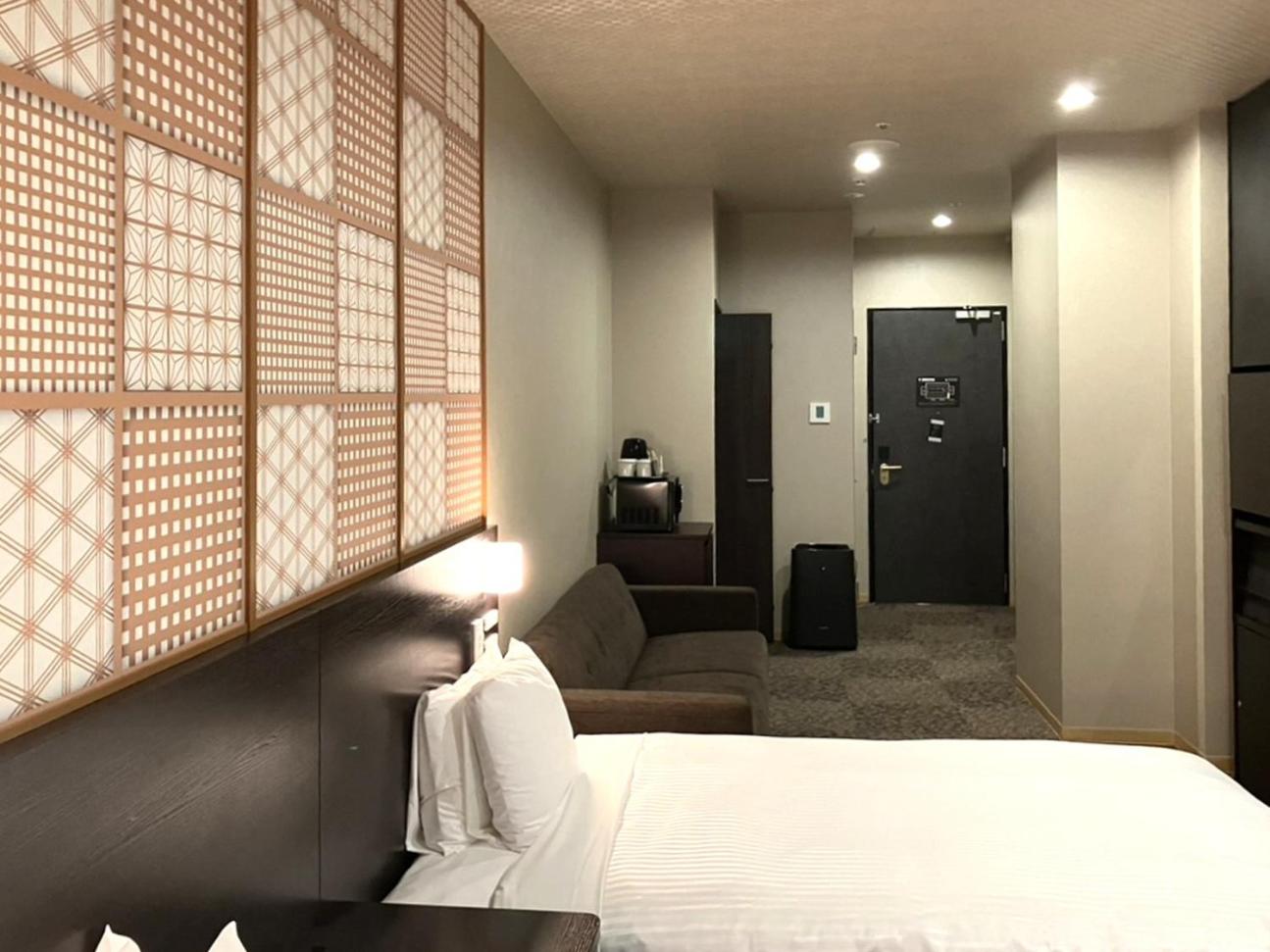 Corner Twin Room