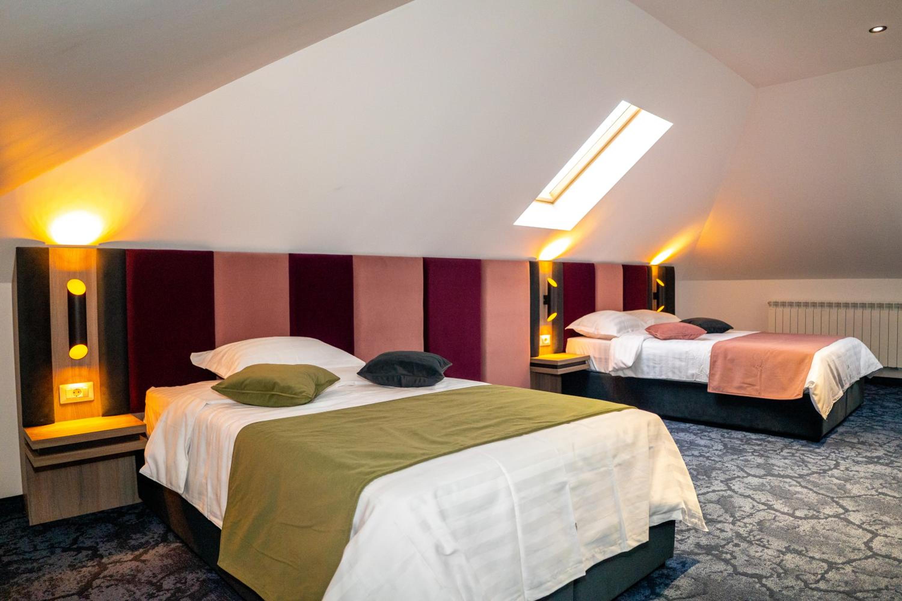 Deluxe Double Room photo 3