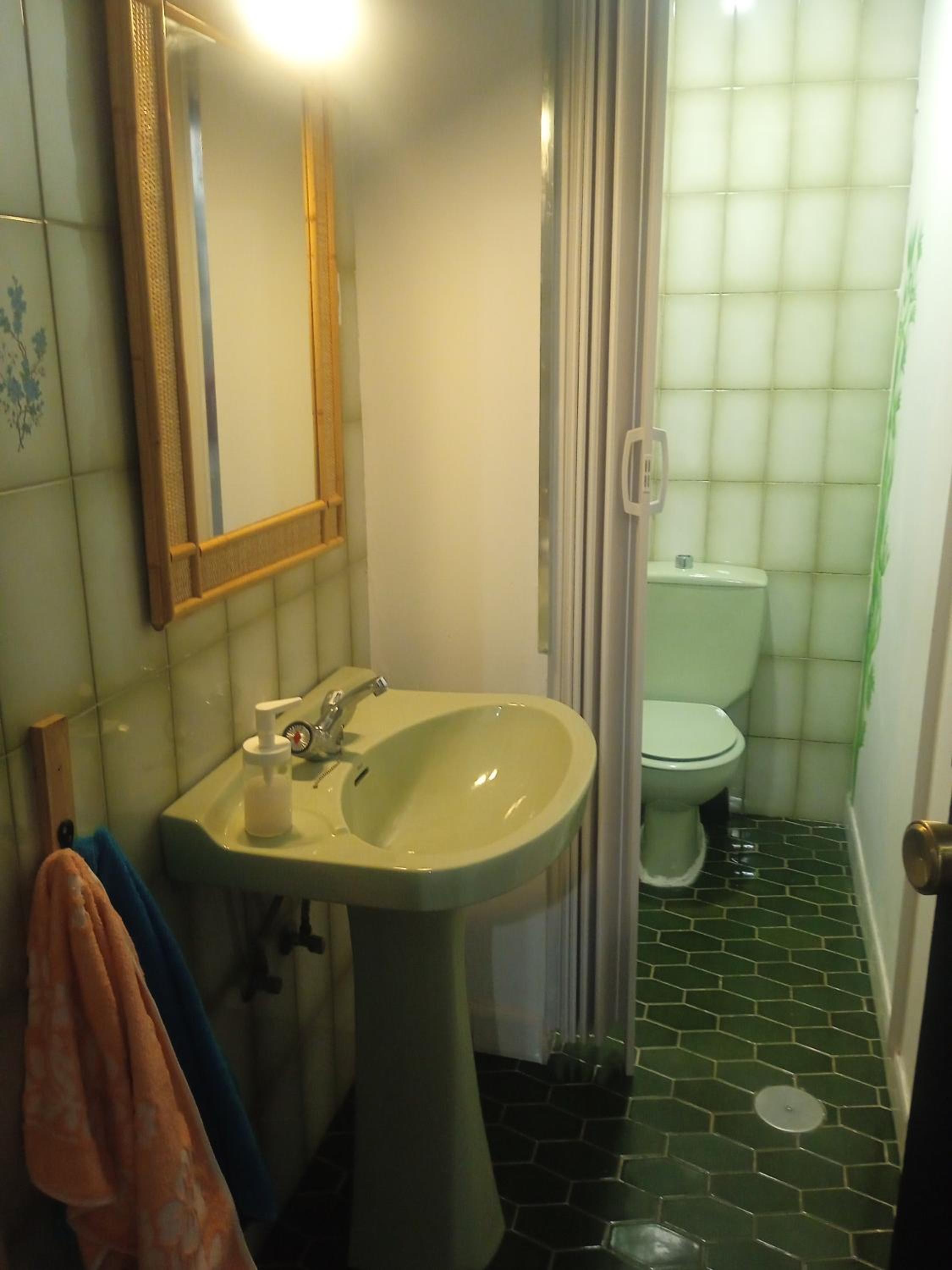 Economy Quadruple Room with Shared Bathroom