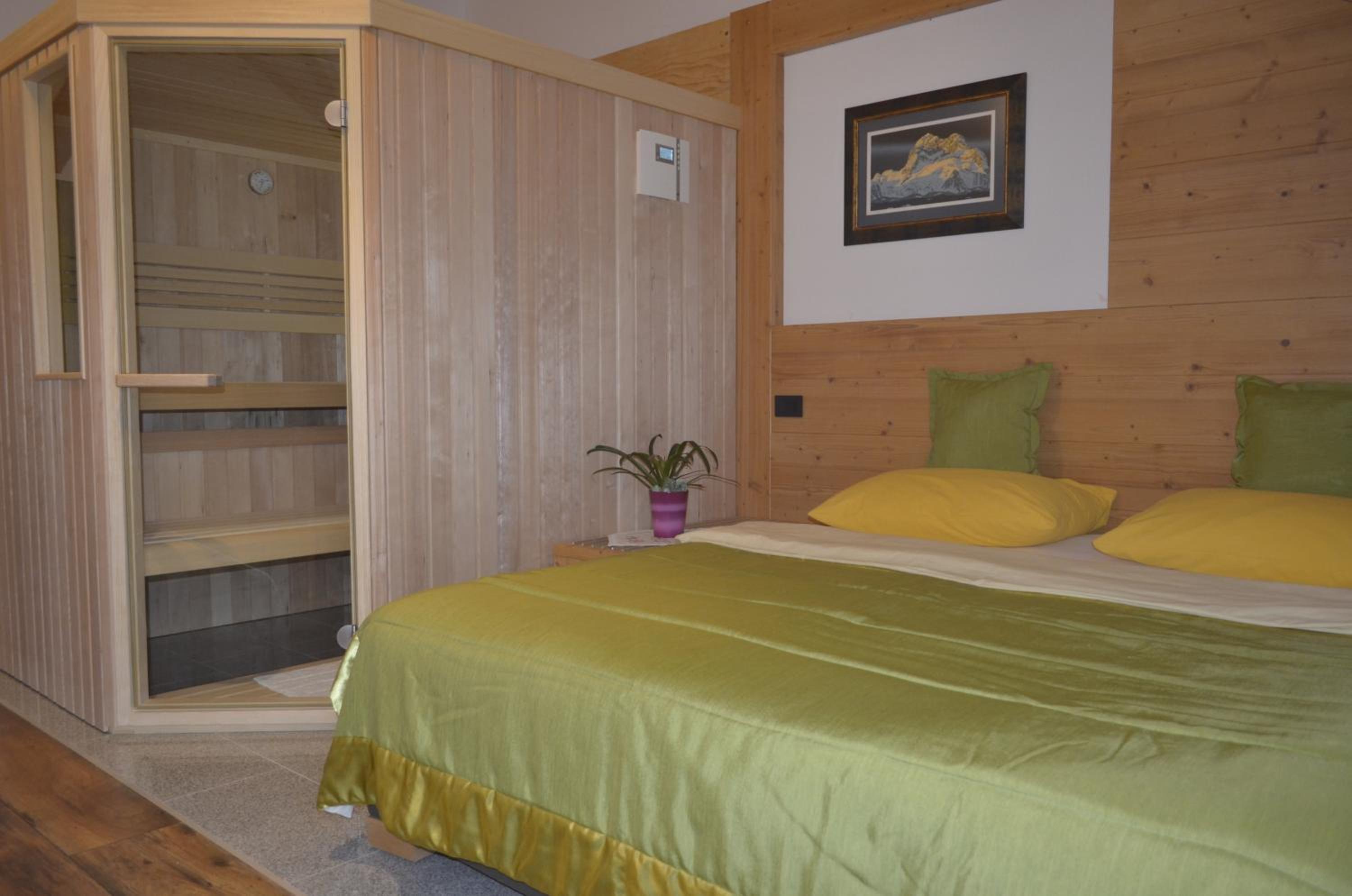 Suite with Sauna - Photo 2