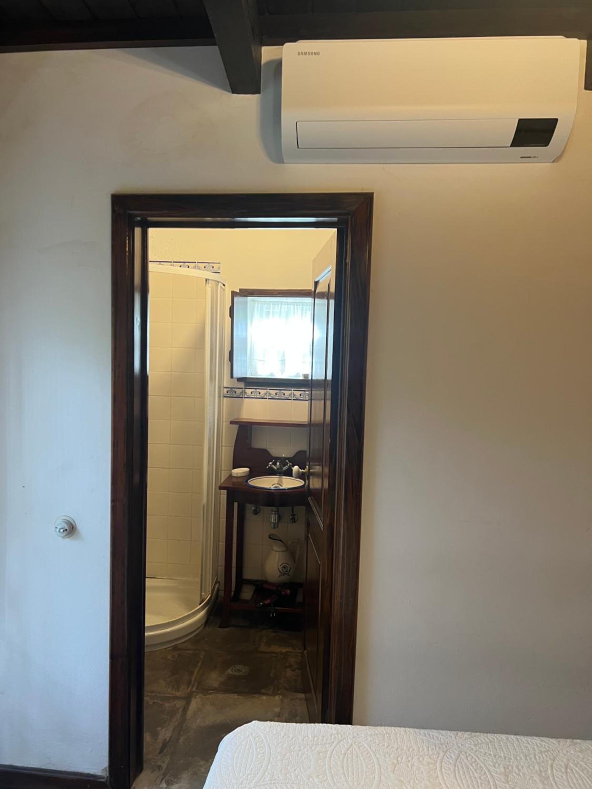 Deluxe Double Room with Shower photo 1