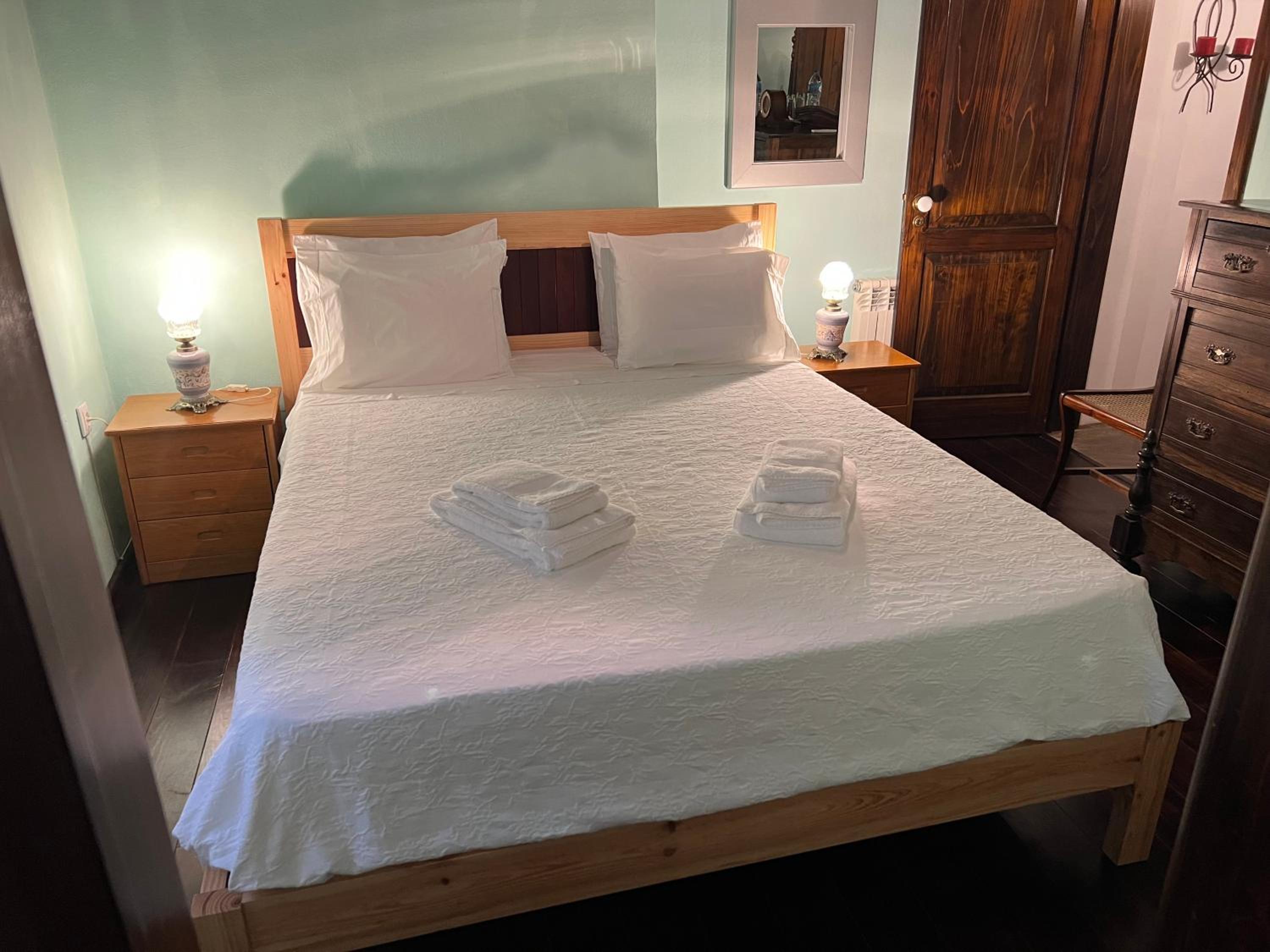 Deluxe Double Room with Shower photo 3