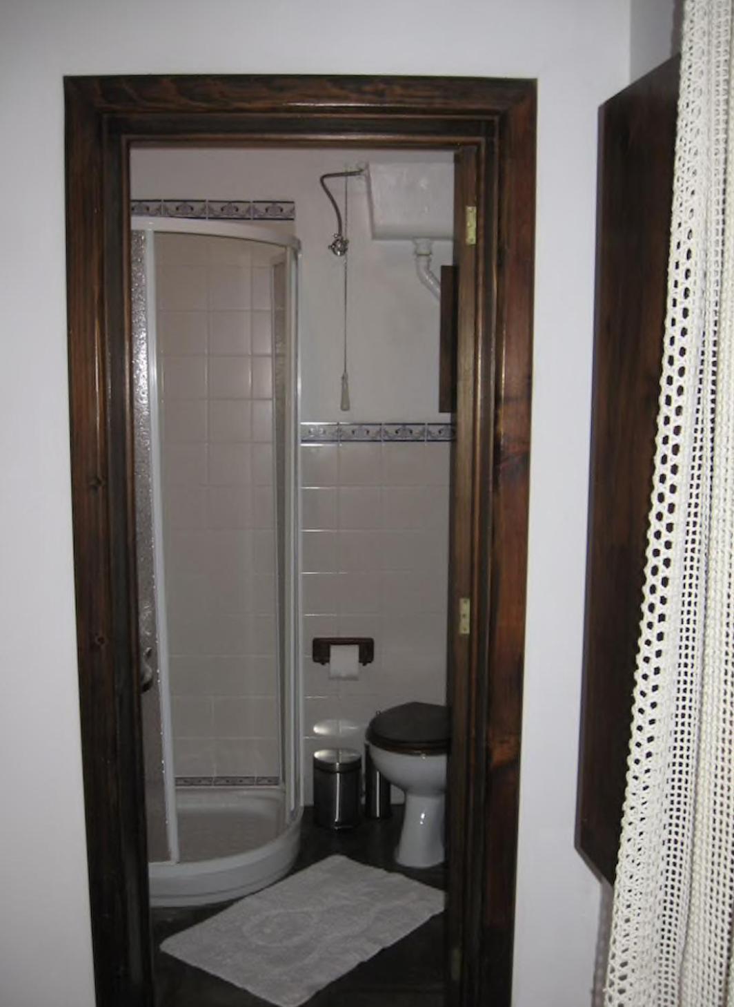 Deluxe Double Room with Shower photo 3