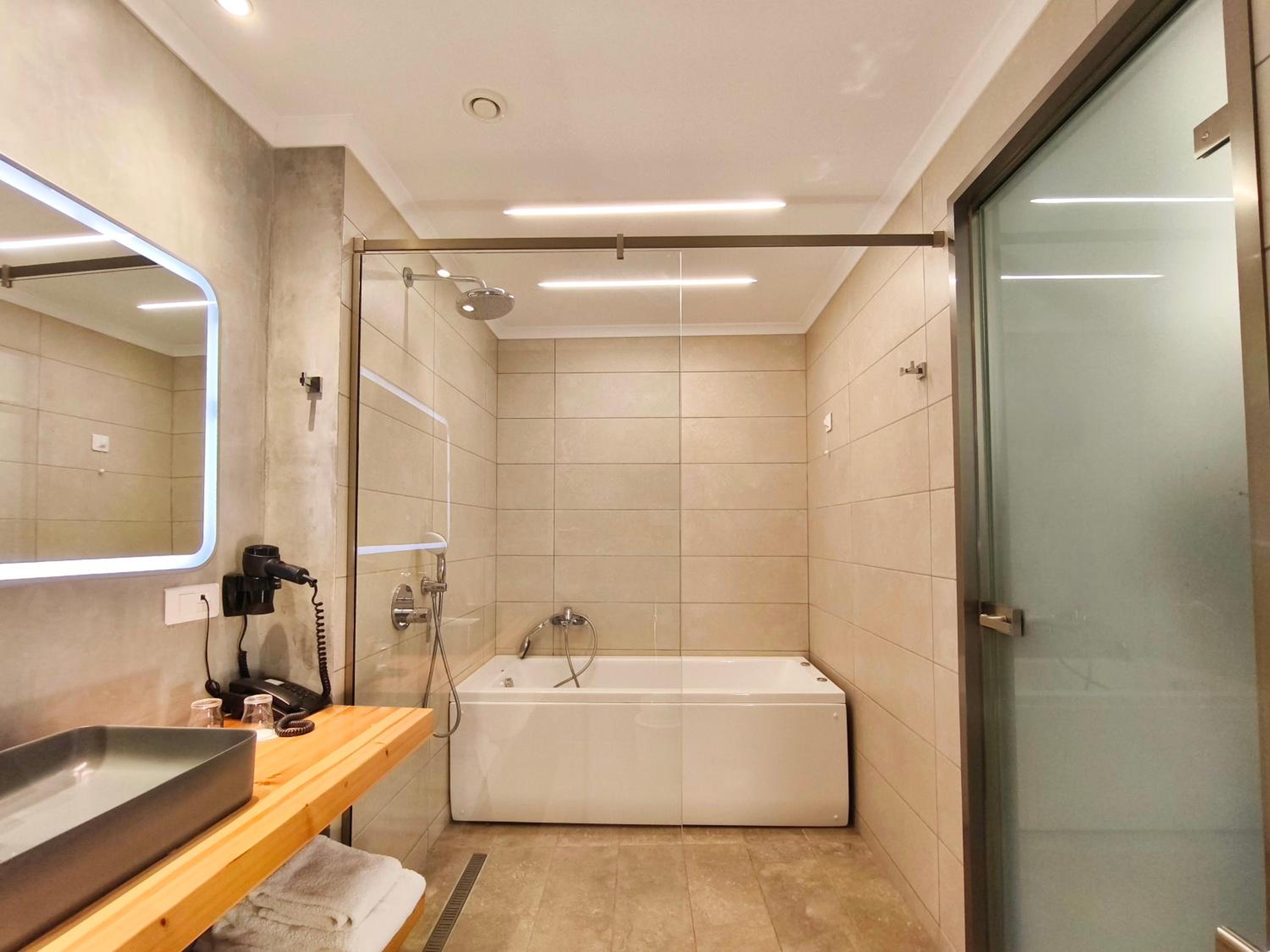 One-Bedroom Suite