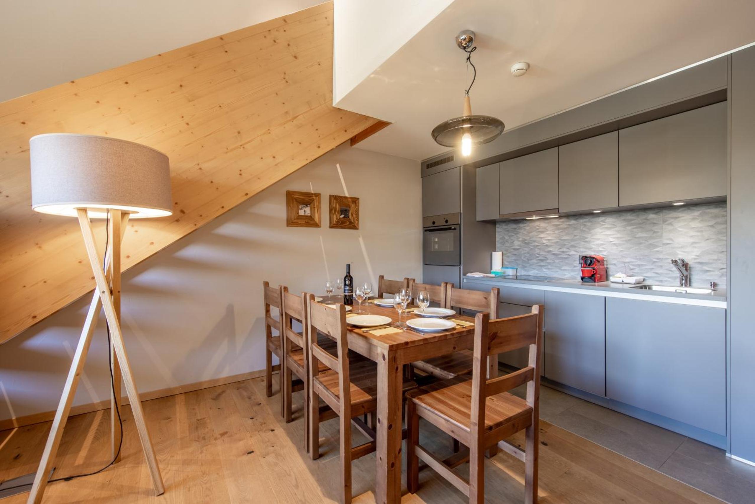 Three-Bedroom Duplex Apartment (7 People)