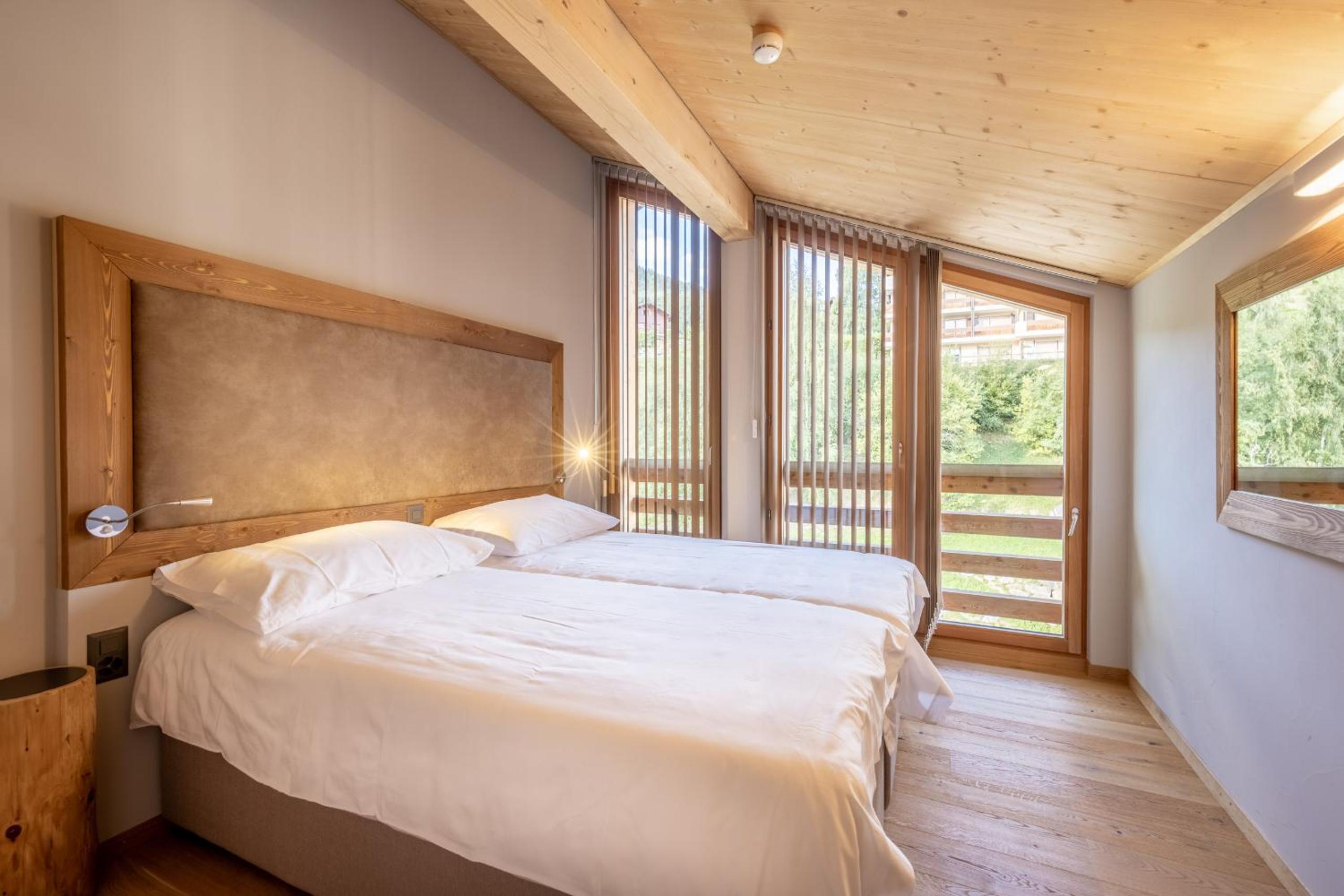 Three-Bedroom Duplex Apartment (8 People)