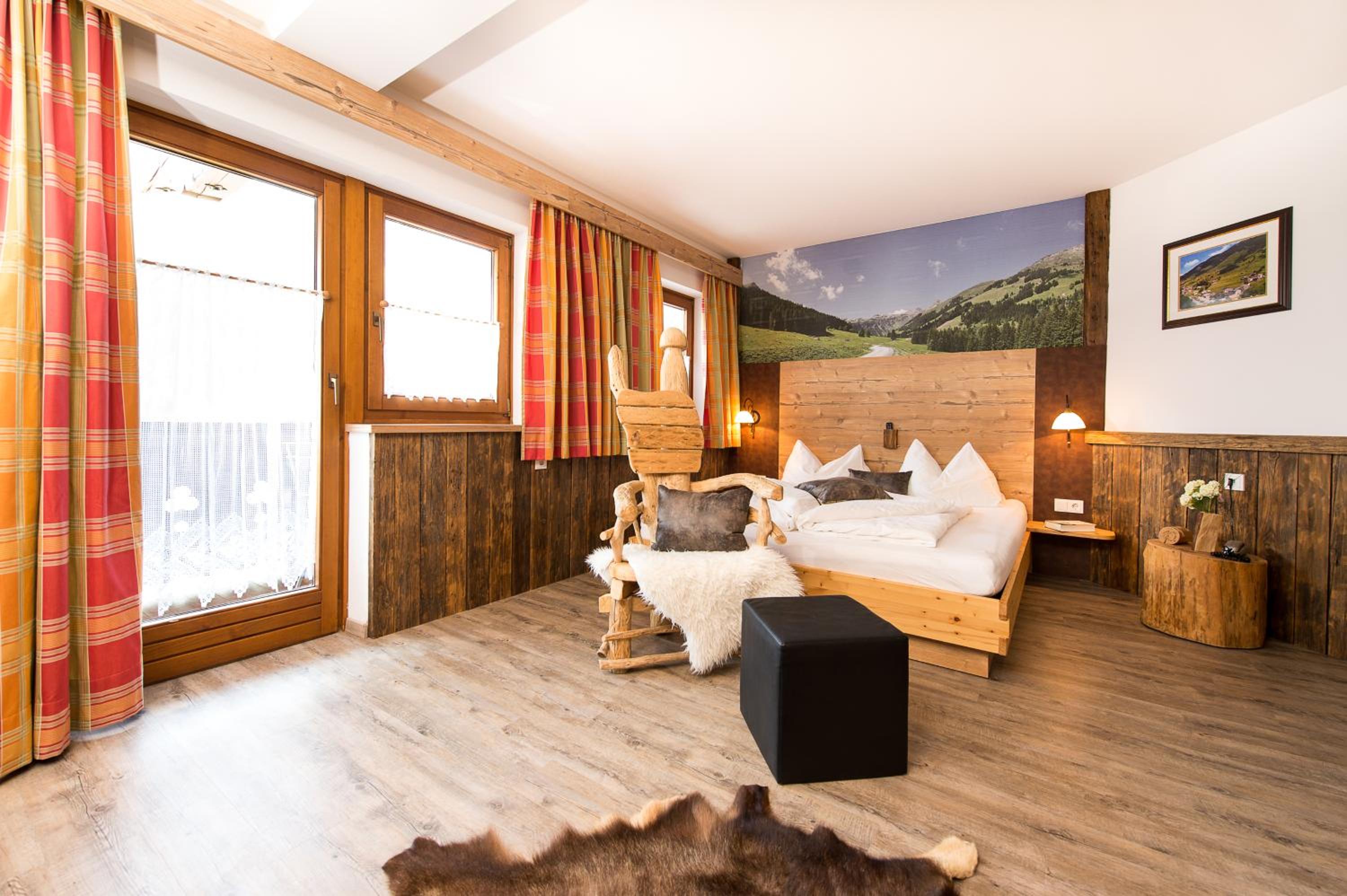 Deluxe Double Room with Bath photo 1