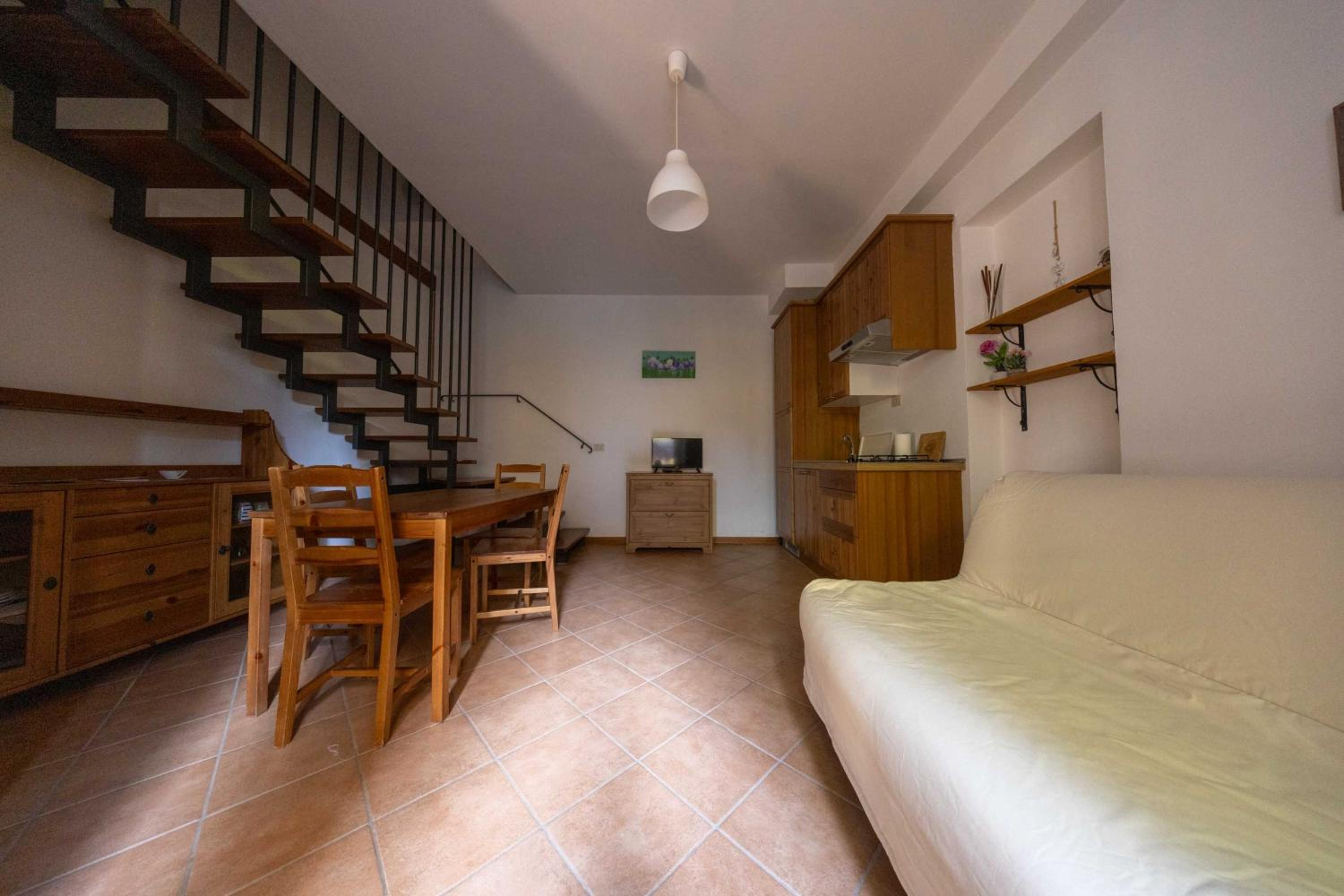 Maisonette photo 1