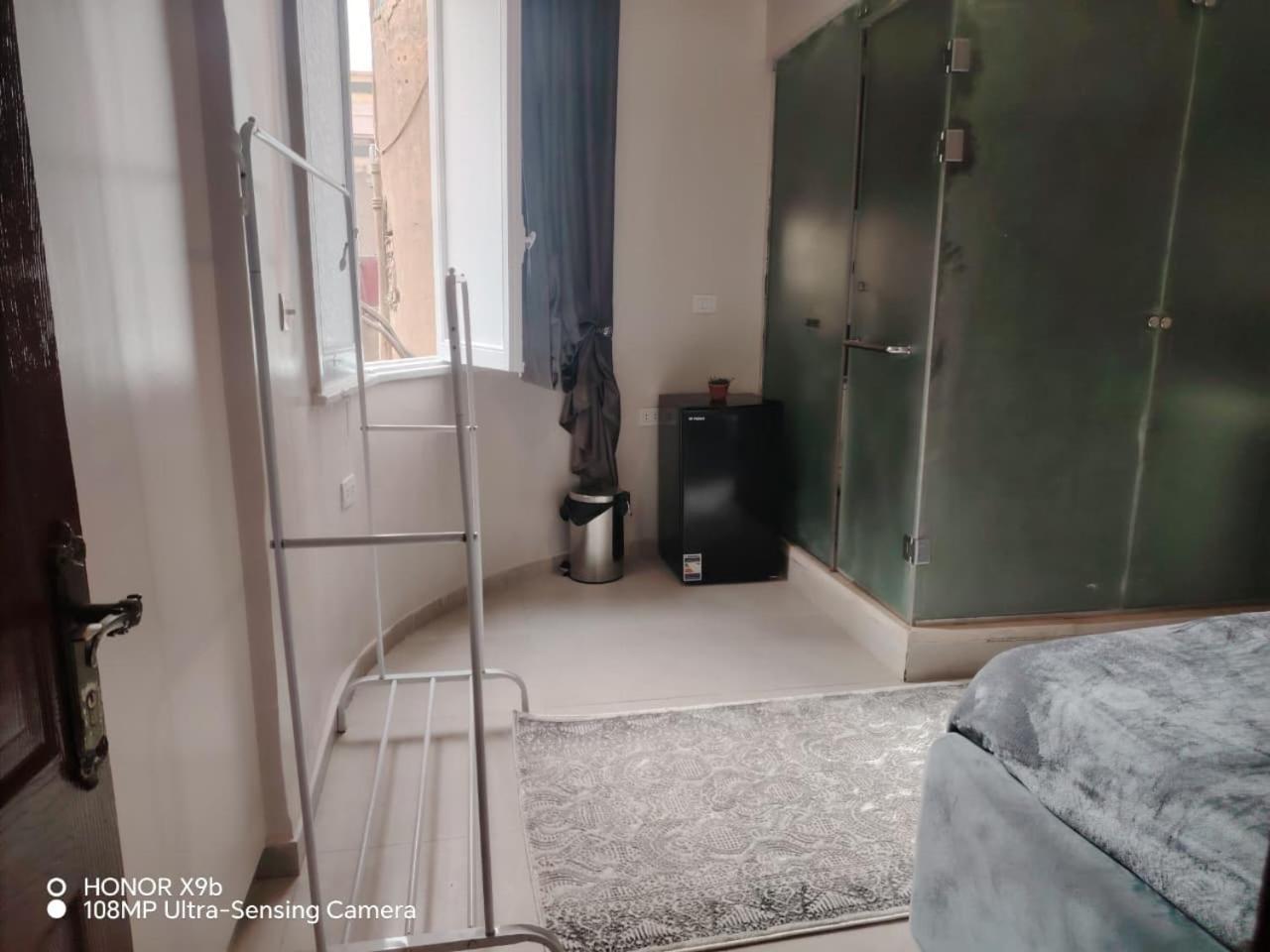 Single Room with Bathroom photo 3