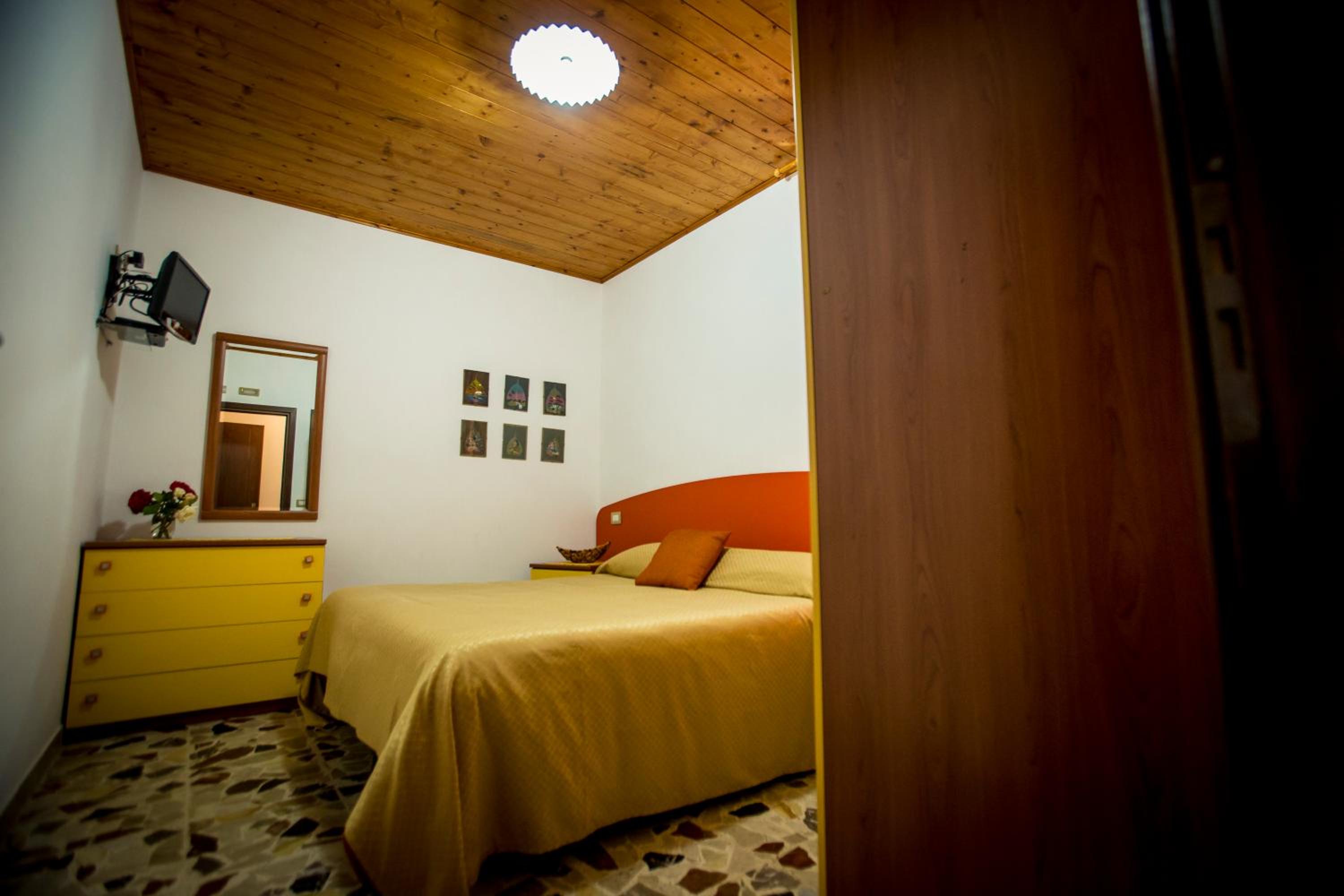 Three-Bedroom Villa - Photo 1