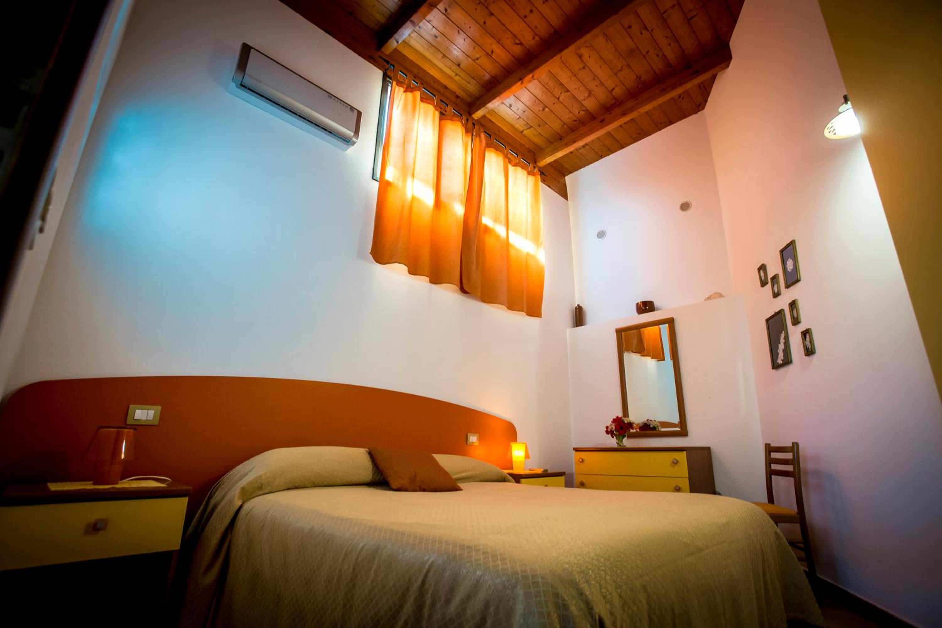 Three-Bedroom Villa - Photo 10