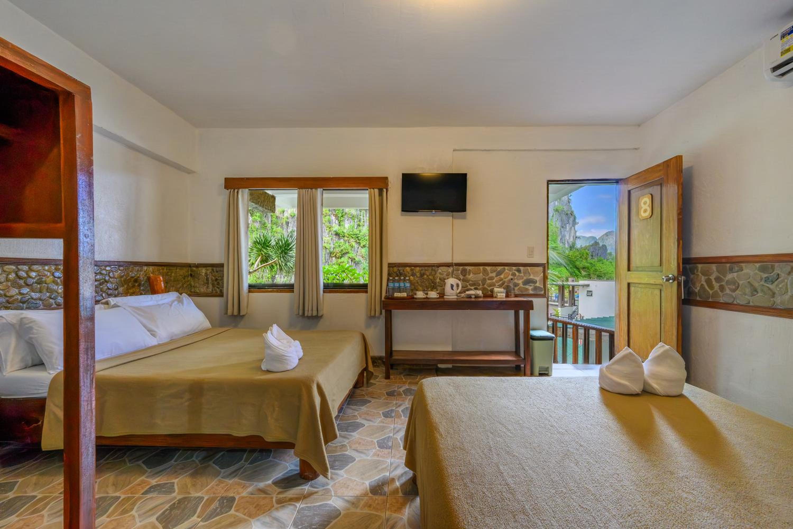 Standard Quadruple Room