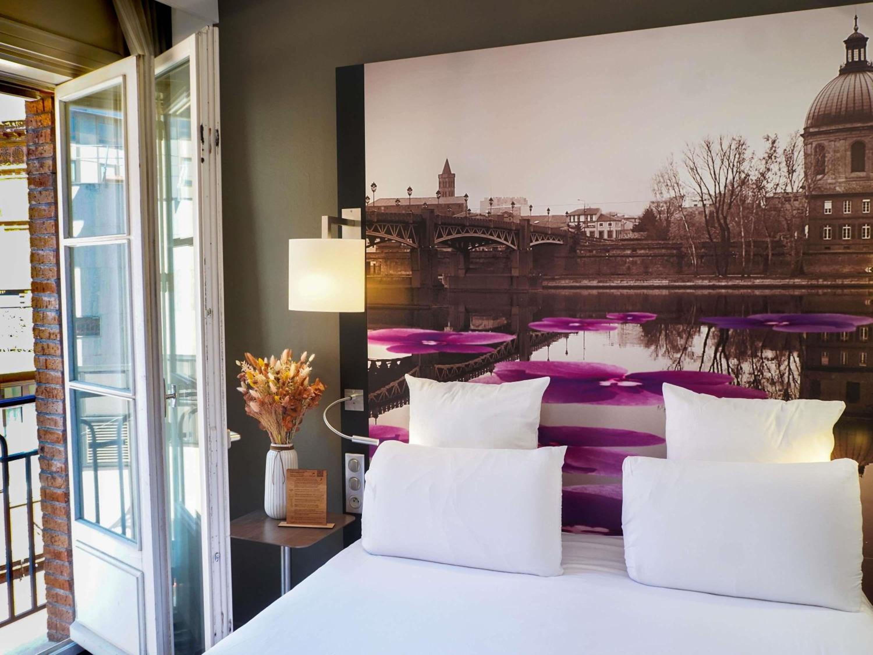 Superior Double Room with Balcony - Photo 7