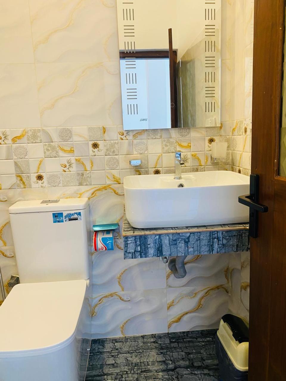 Deluxe Double Room with Balcony and Sea View photo 2