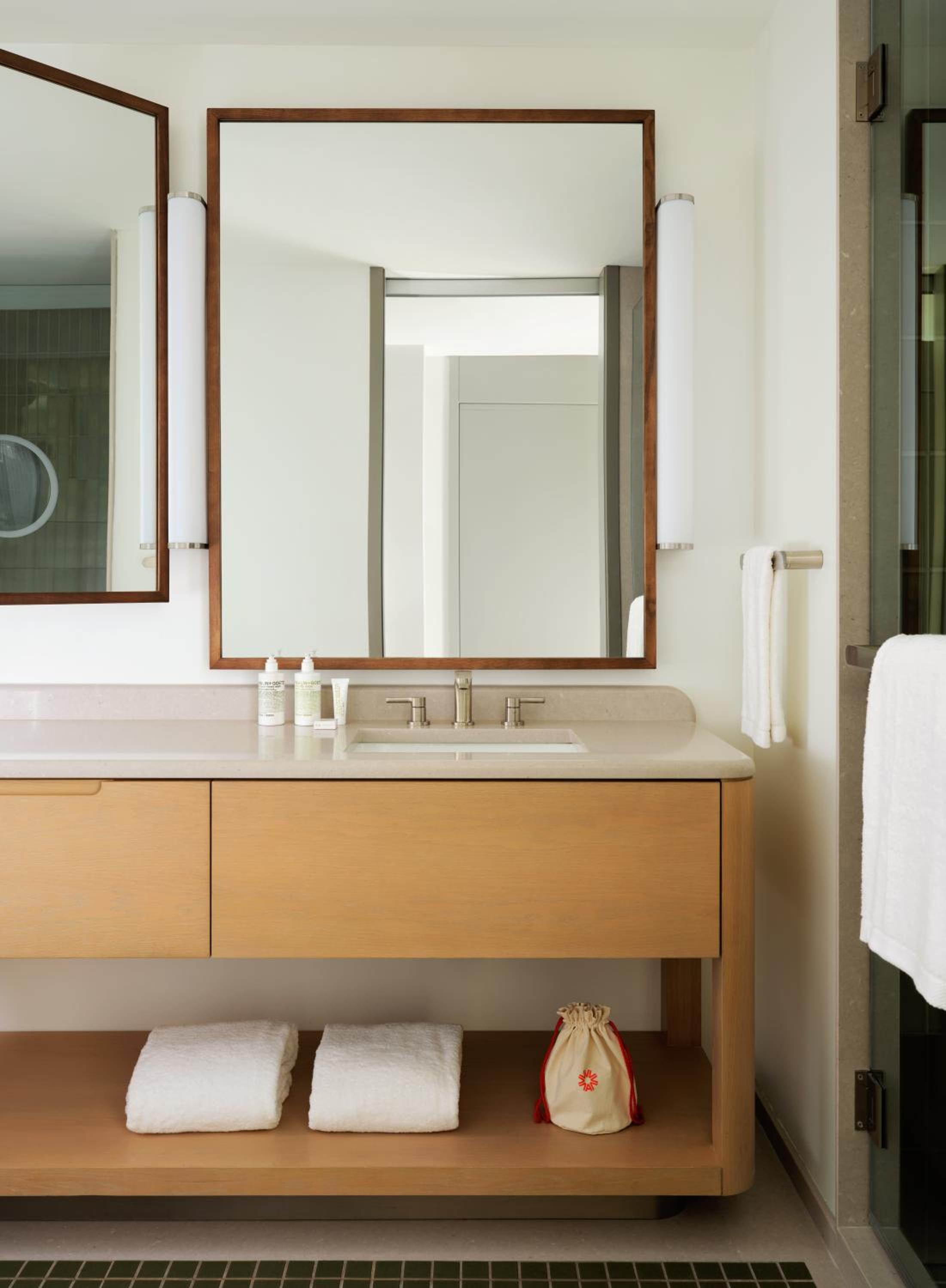Tower Suite photo 2