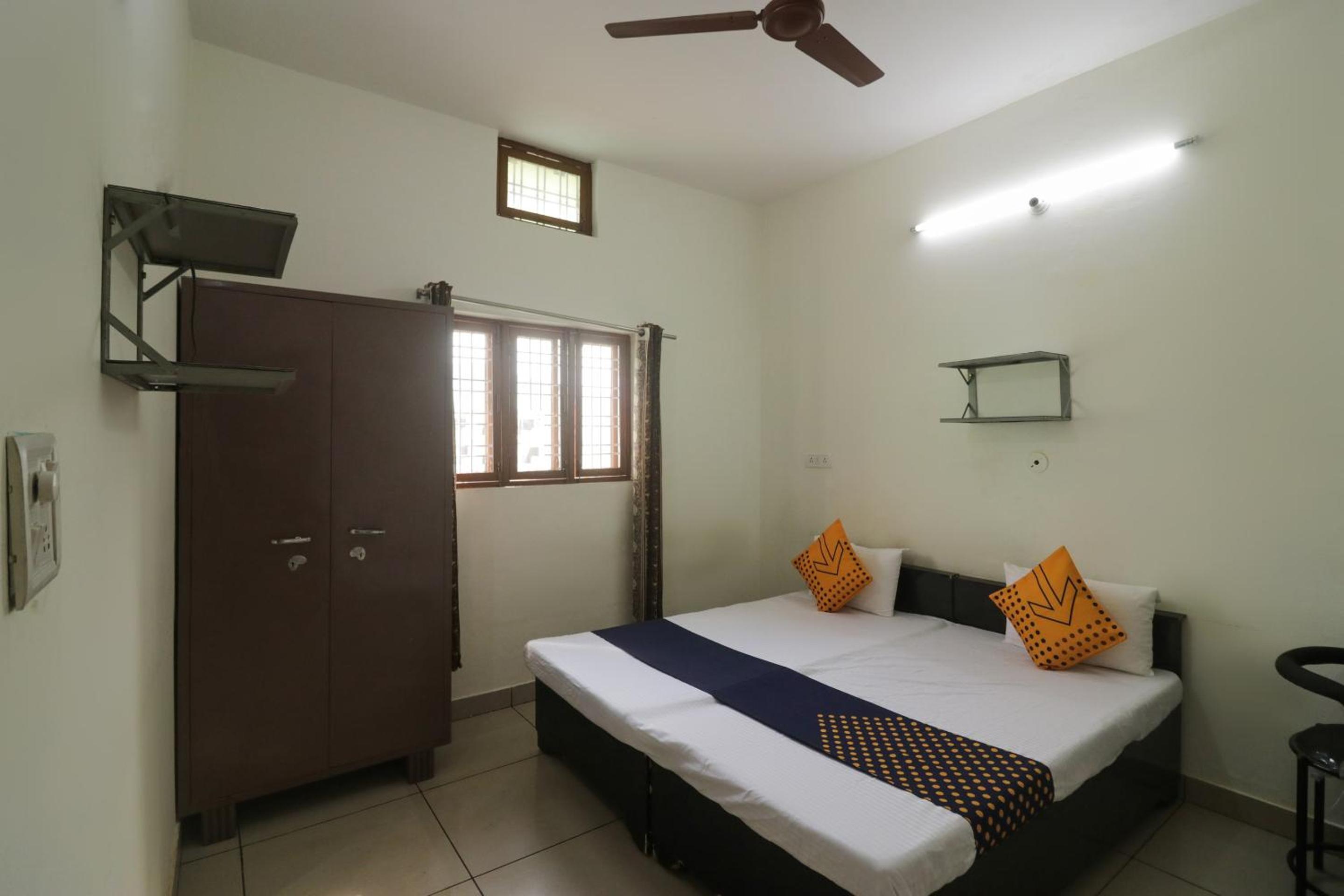 Standard Double Room photo 2