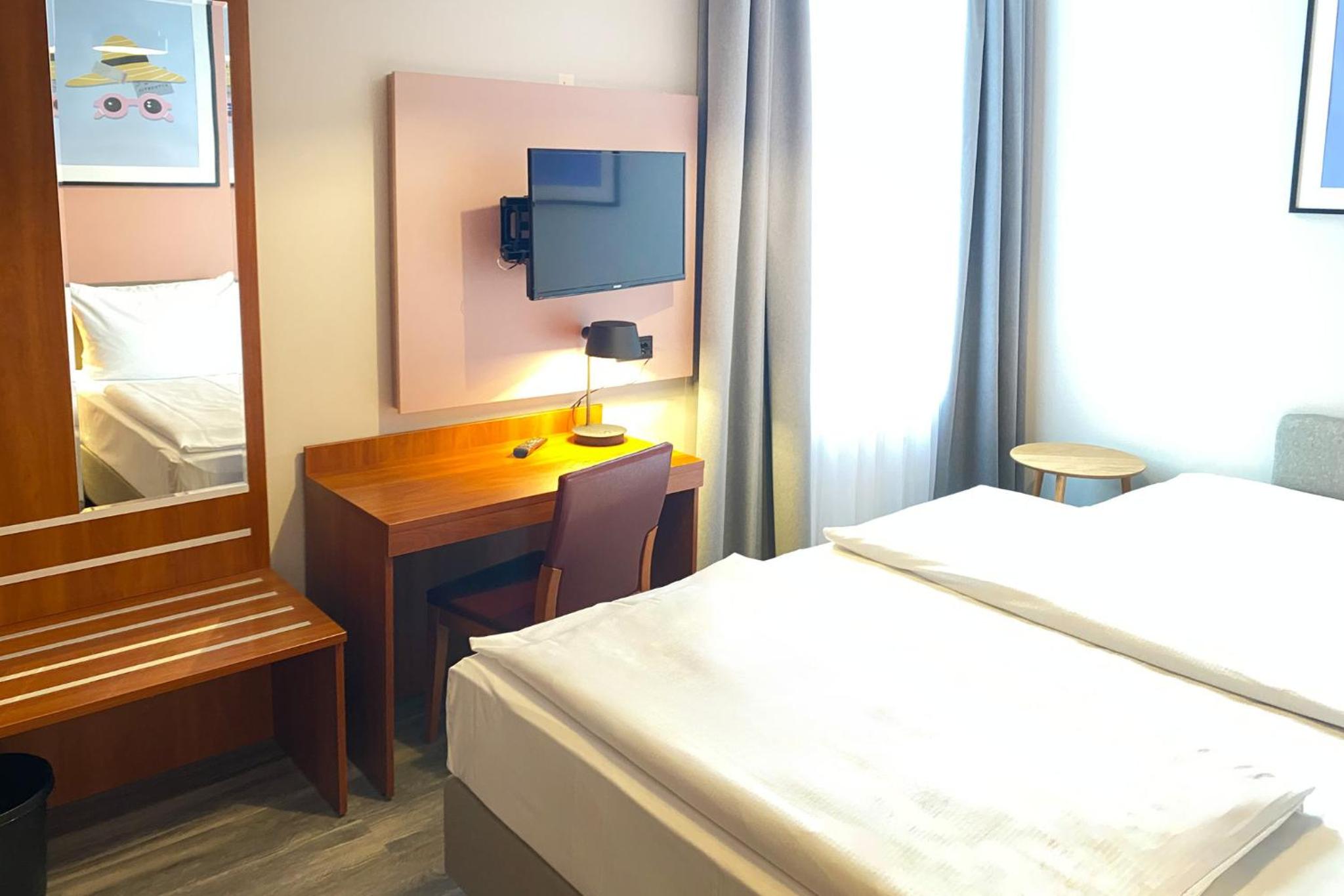 Standard Queen Room with Sofa Bed