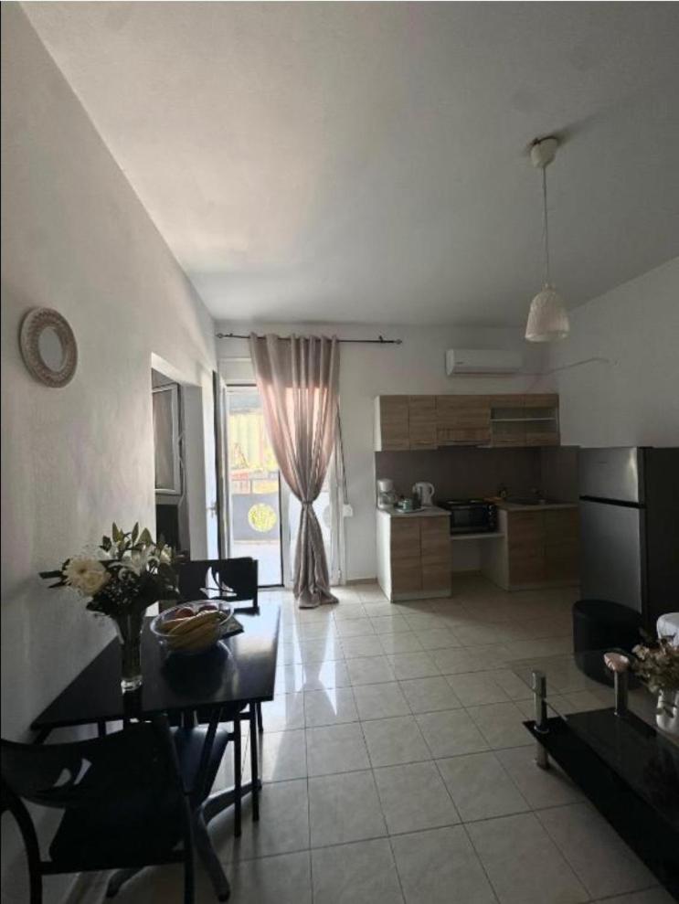 One-Bedroom Apartment with Balcony and Sea View photo 1