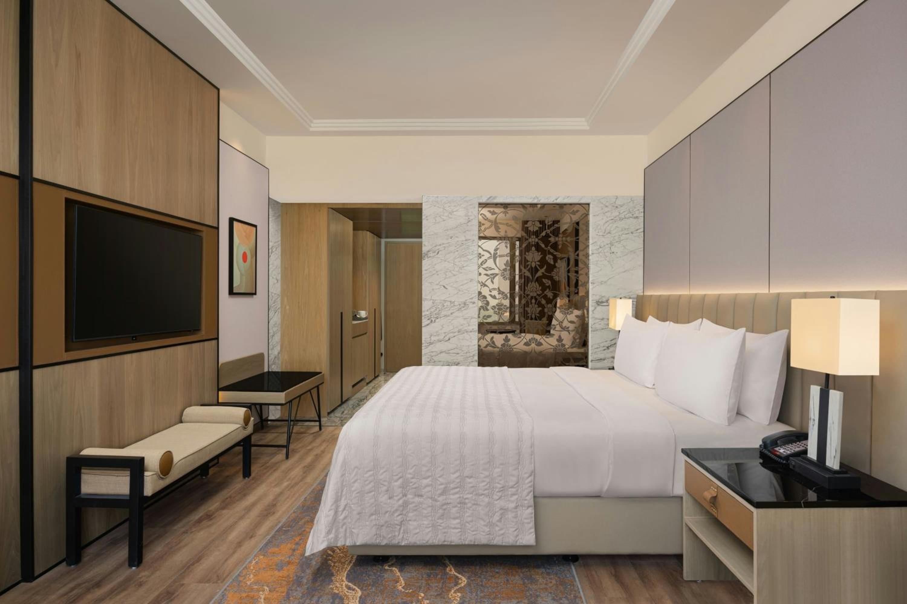 Premier King Room with Atrium View - Concierge Level