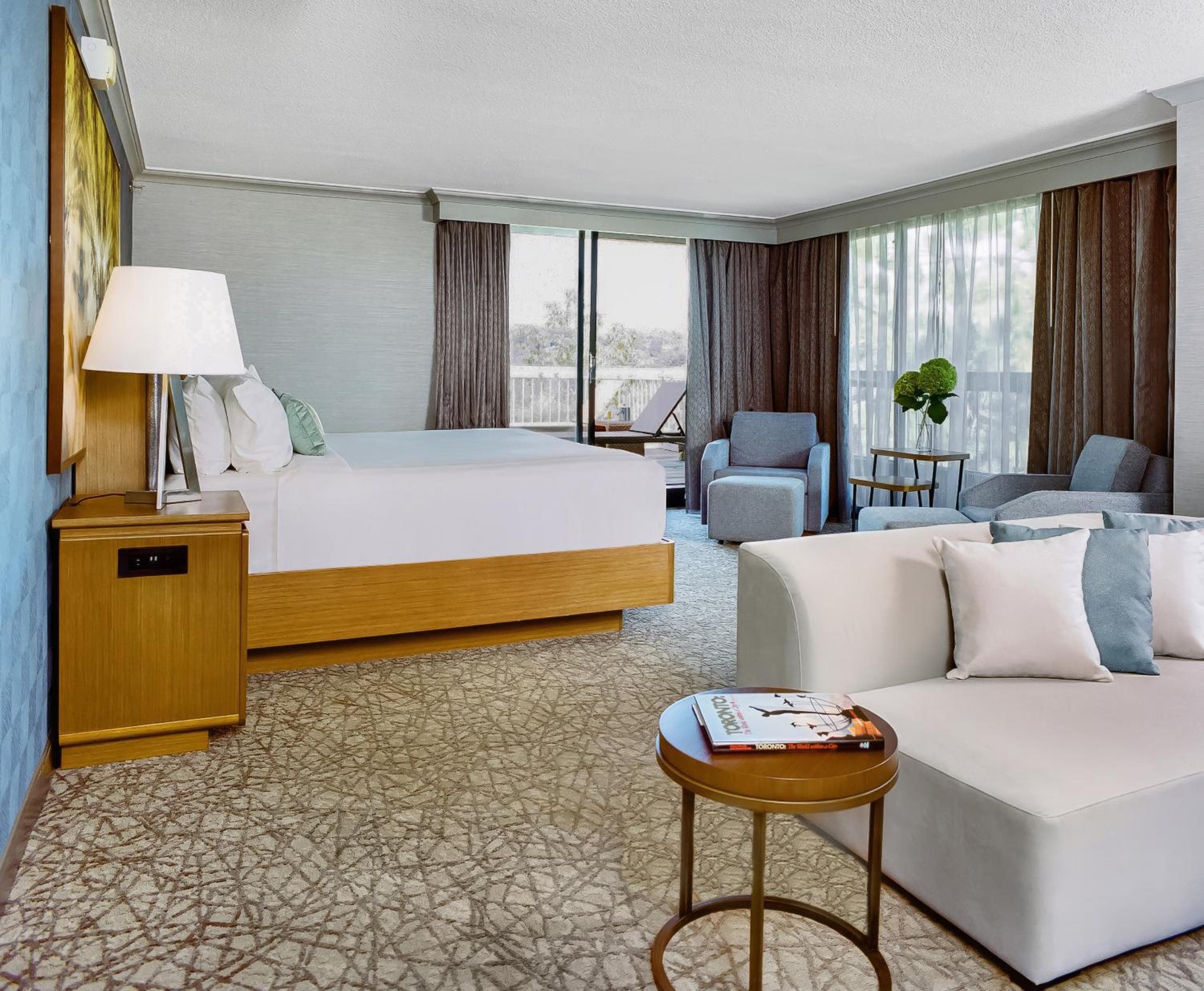 Junior Suite with King Bed and Ravine View - Photo 1