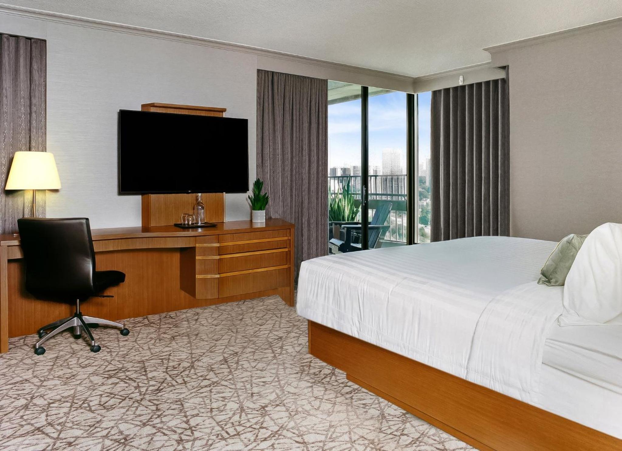 One-Bedroom King Suite - Photo 2