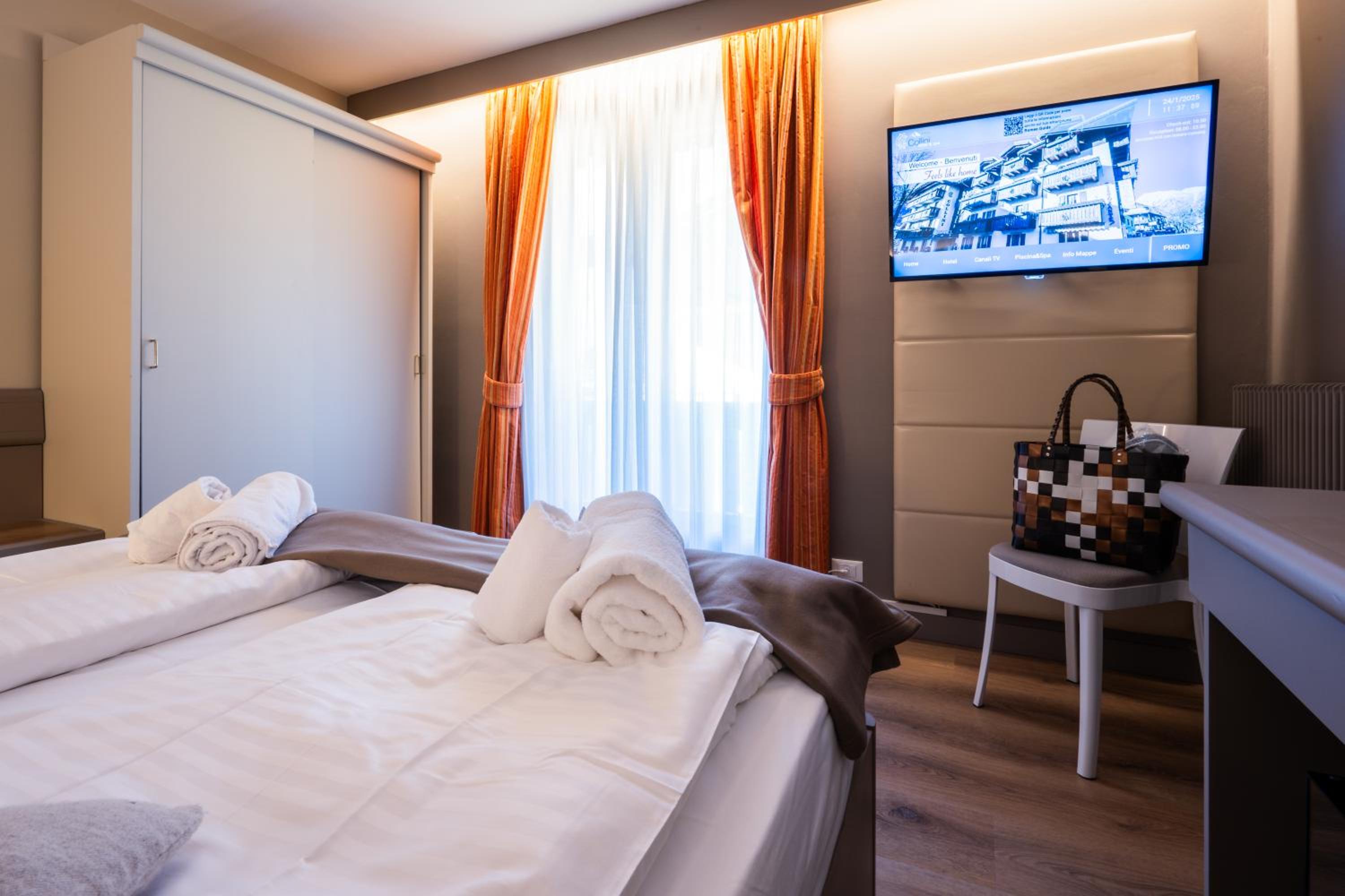 Double or Twin Room photo 2