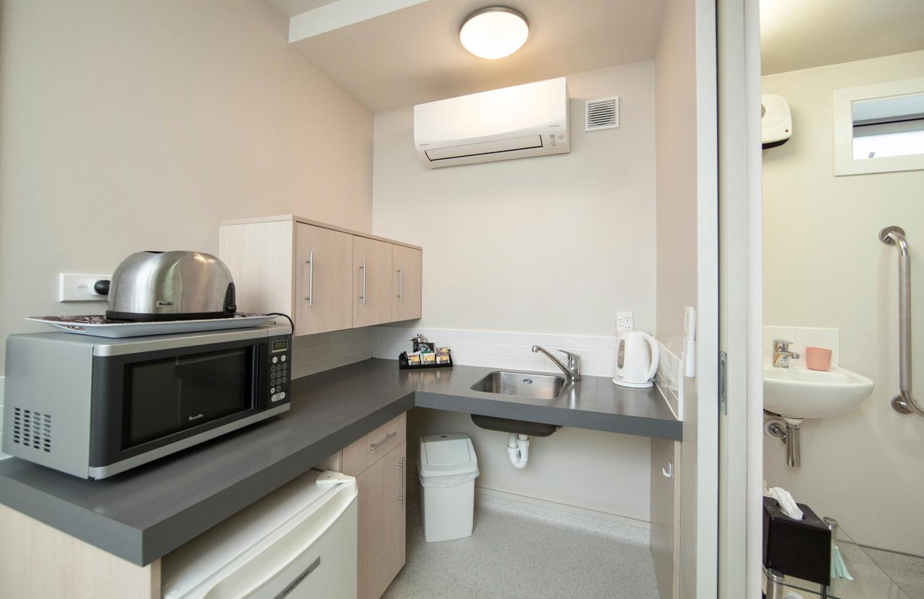Queen Room - Disability Access