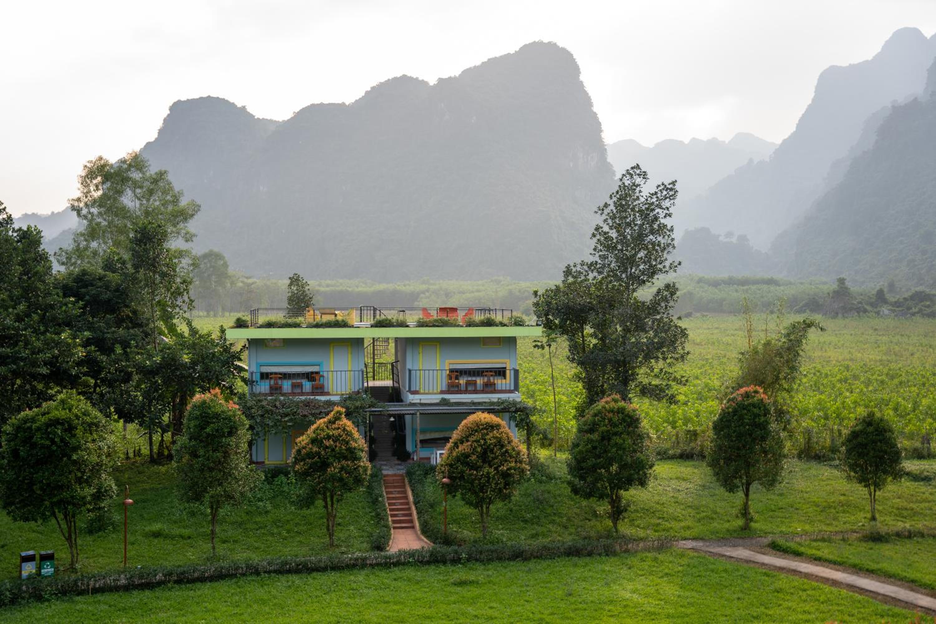 Double or Twin Room with Mountain View