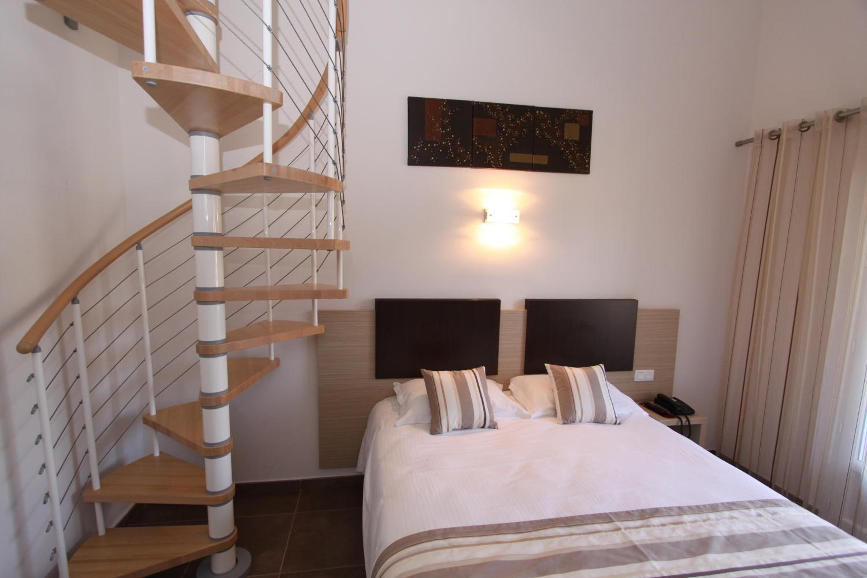 Quadruple Room - Photo 4