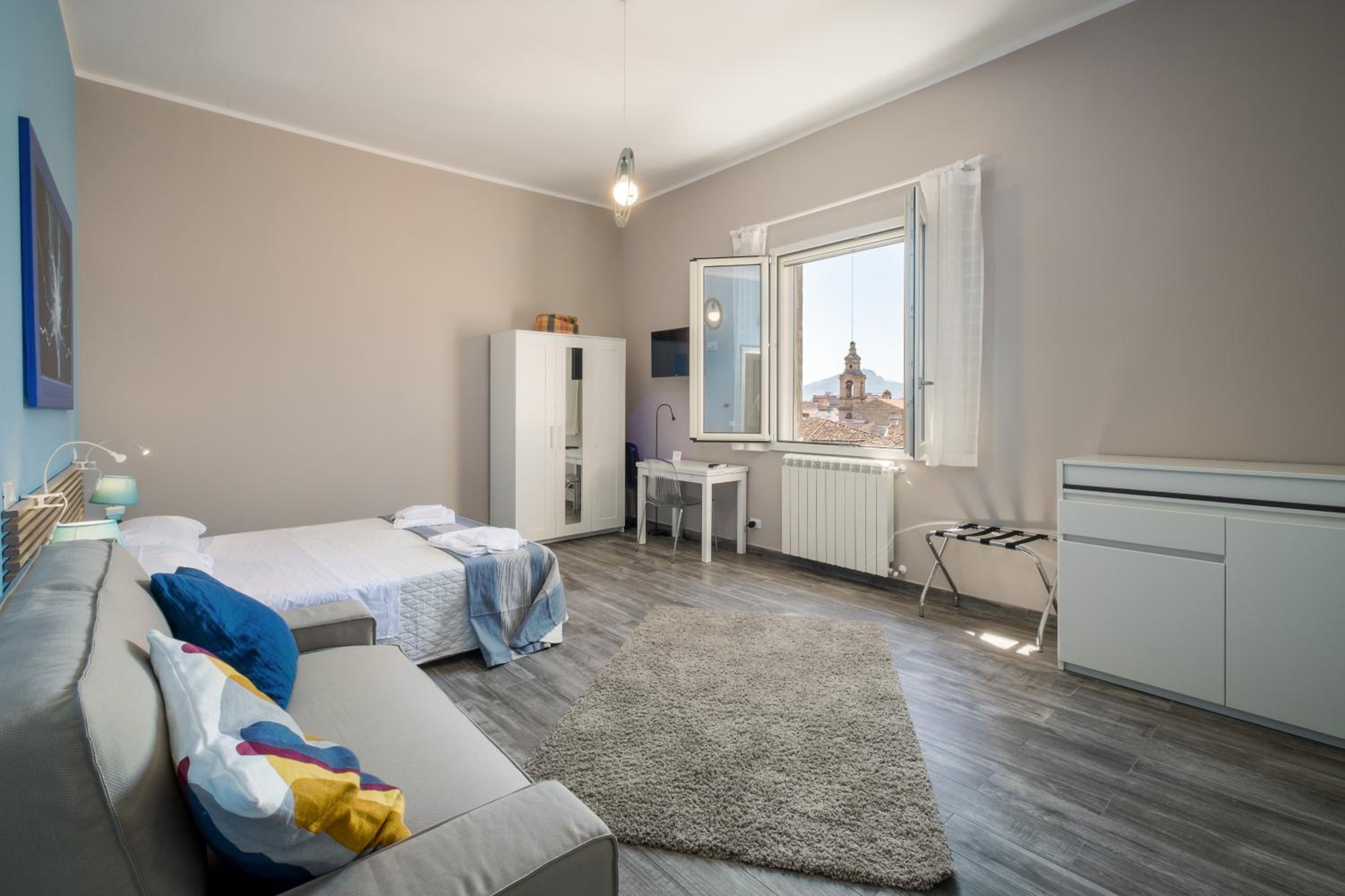 Luxury Quadruple Room - Photo 19