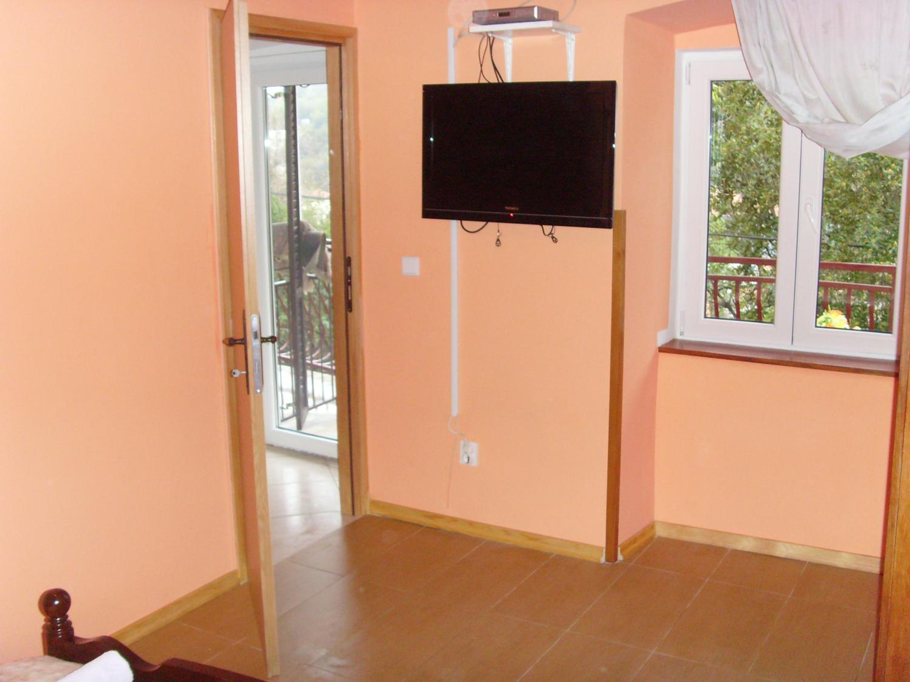One-Bedroom Apartment (2 Adults)