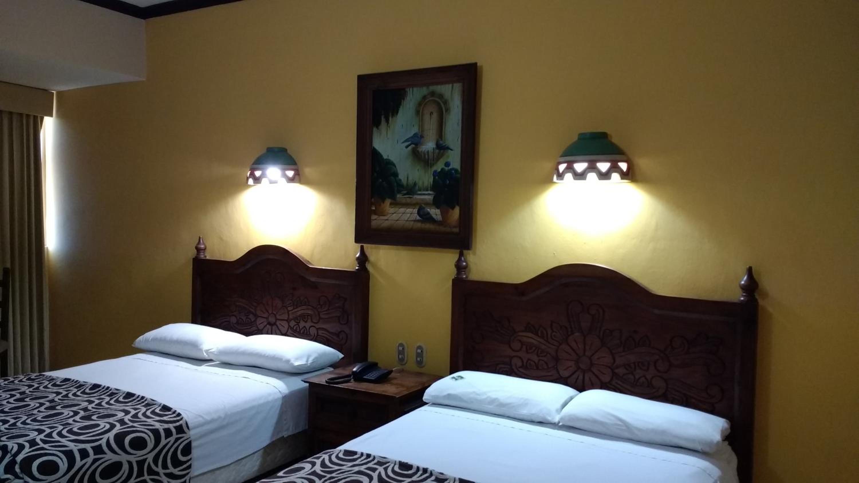 Double Room with Two Double Beds - Photo 6