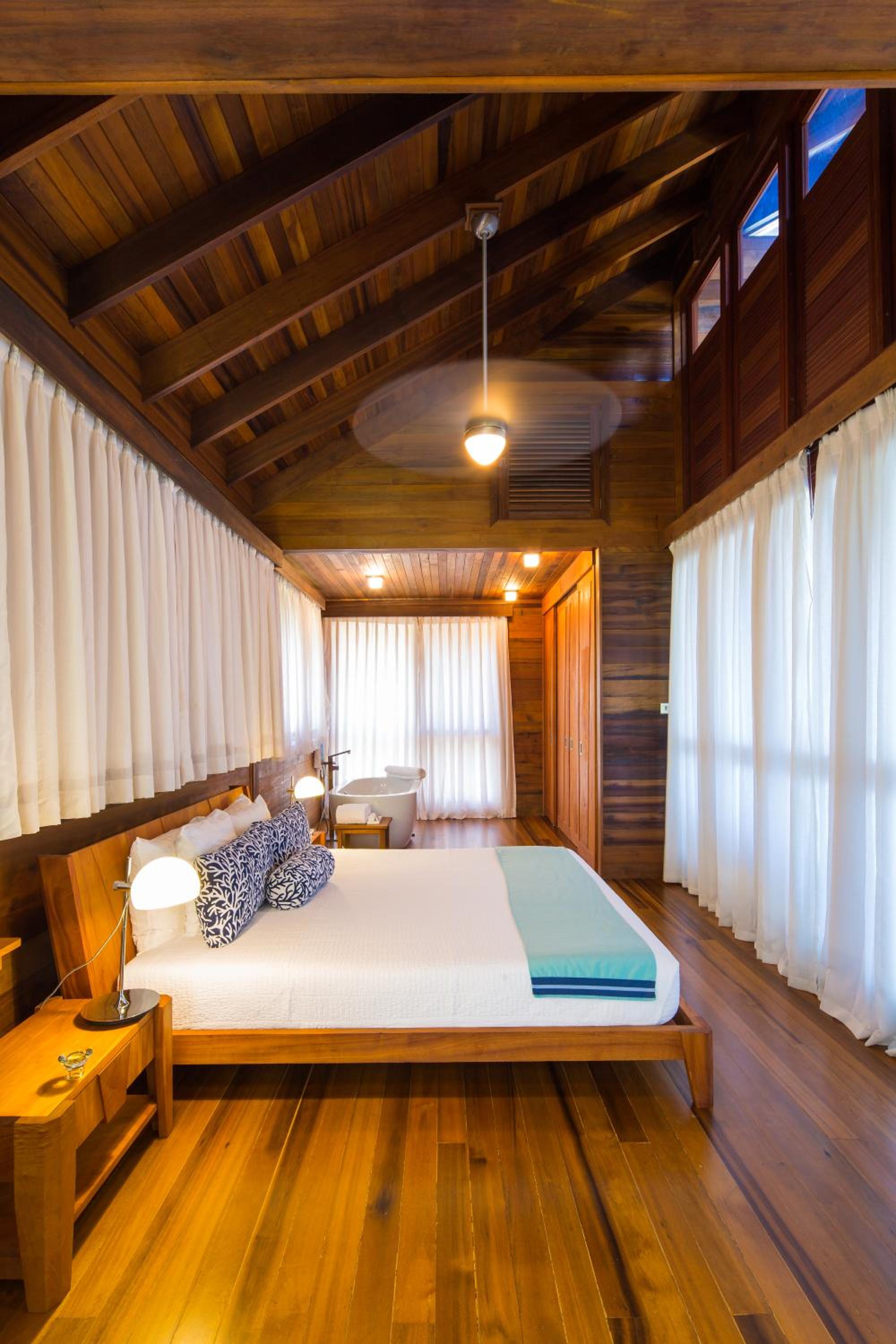 Peninsula Zabuco Honeymoon Villa Iii