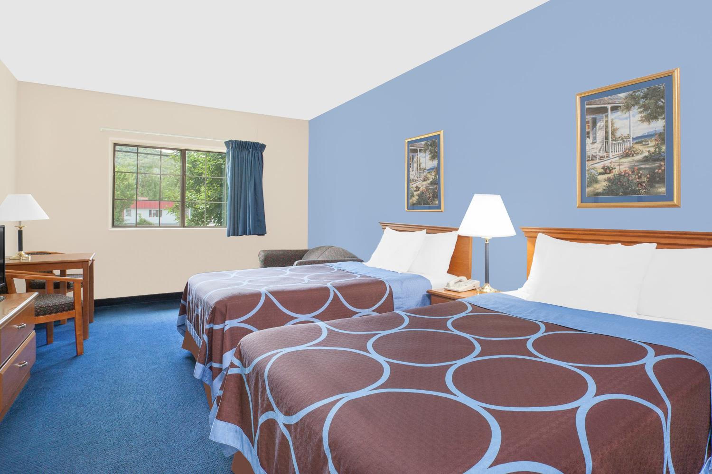 Deluxe Double Room with Two Double Beds - Non-Smoking - Photo 5