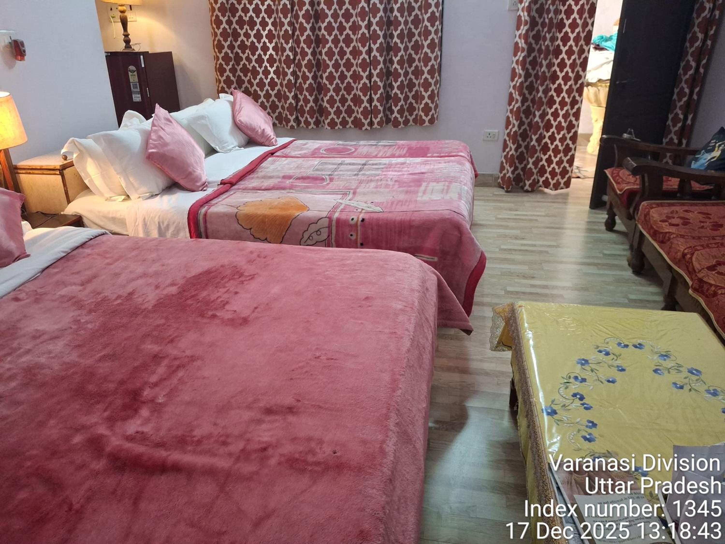 4-Bed Mixed Dormitory Room photo 3
