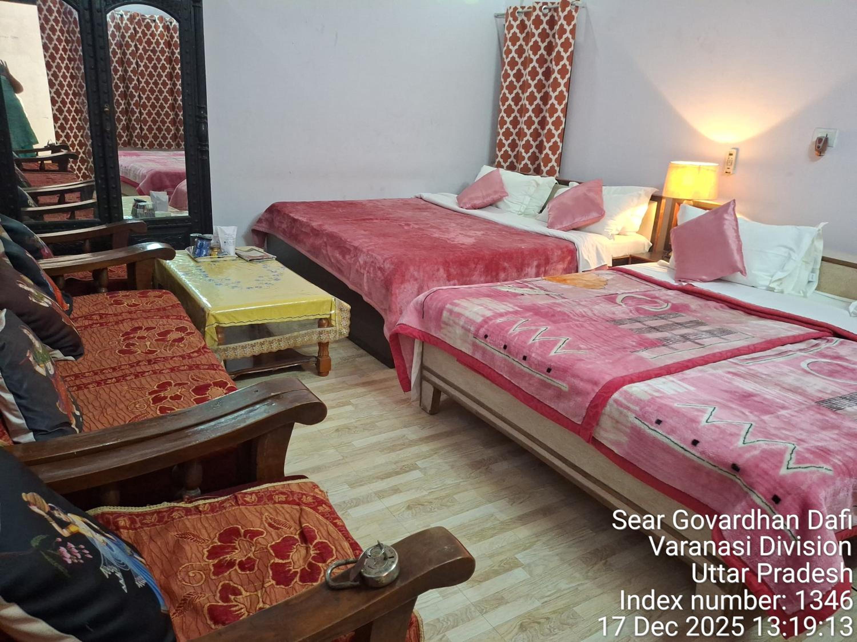 4-Bed Mixed Dormitory Room photo 2