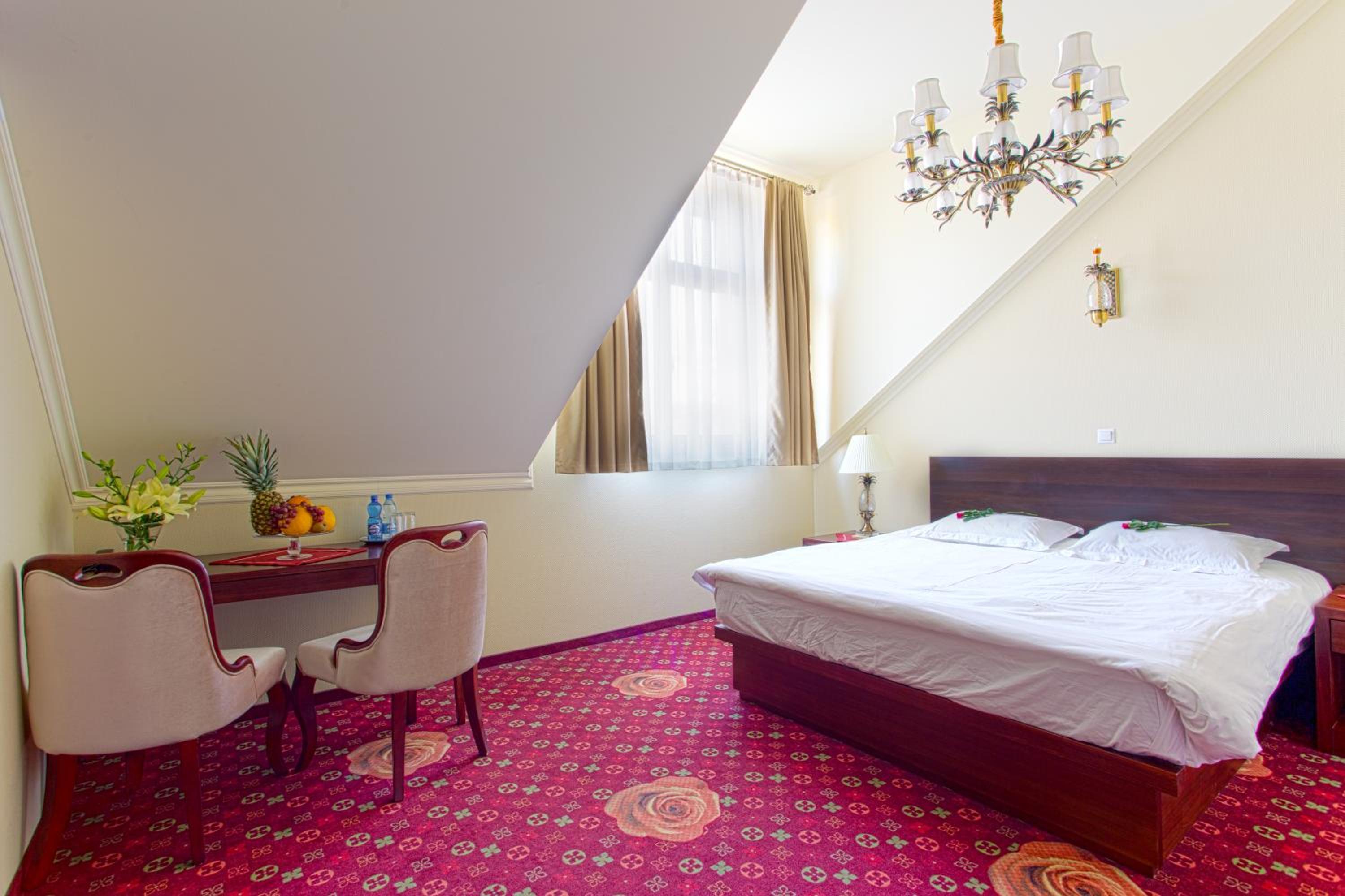 Deluxe King Room photo 3