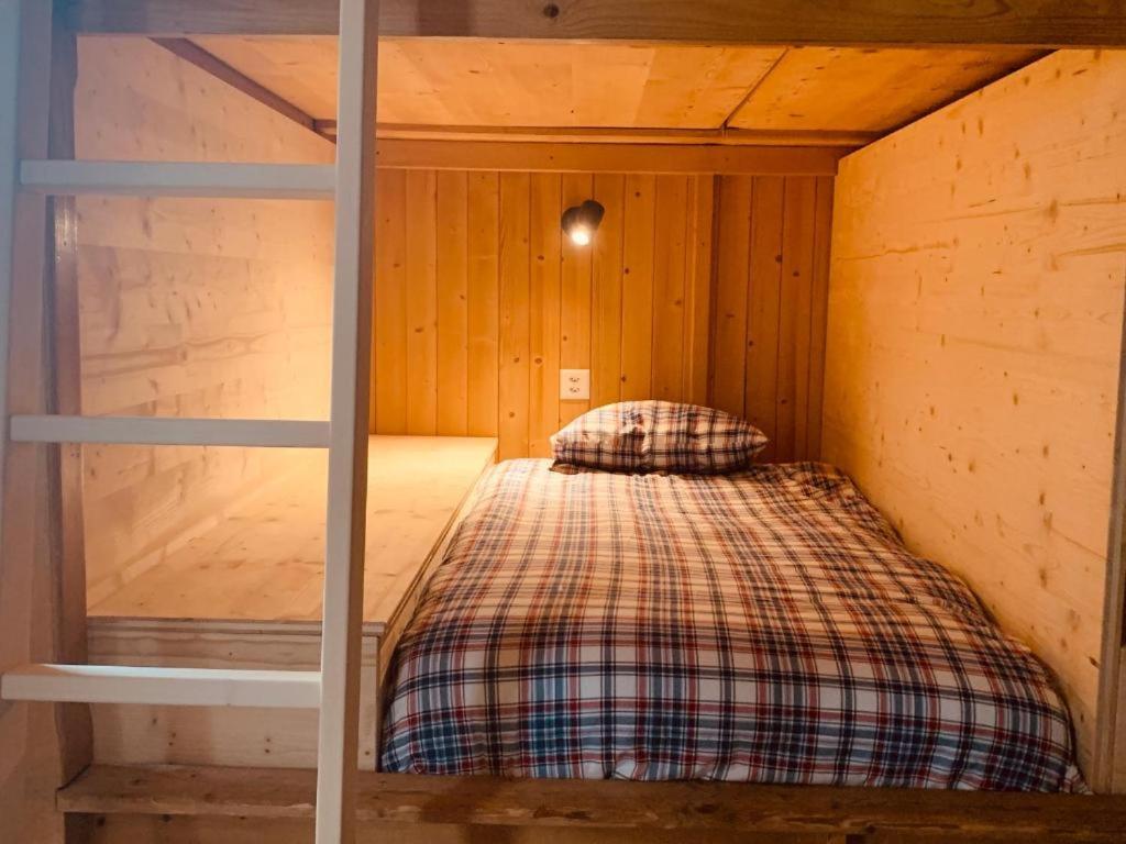 Quadruple Room with Mountain View photo 2