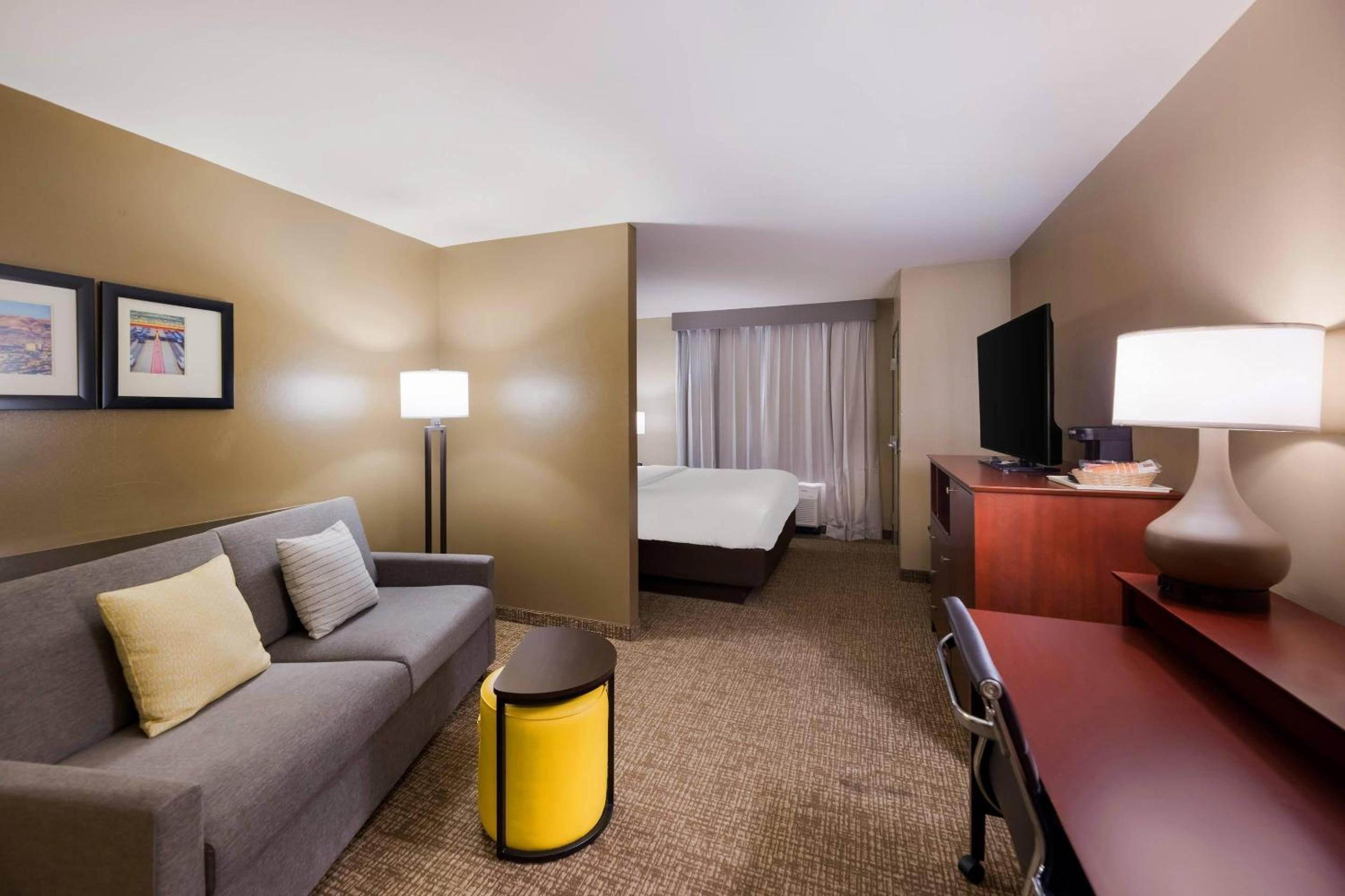Standard King Suite photo 1