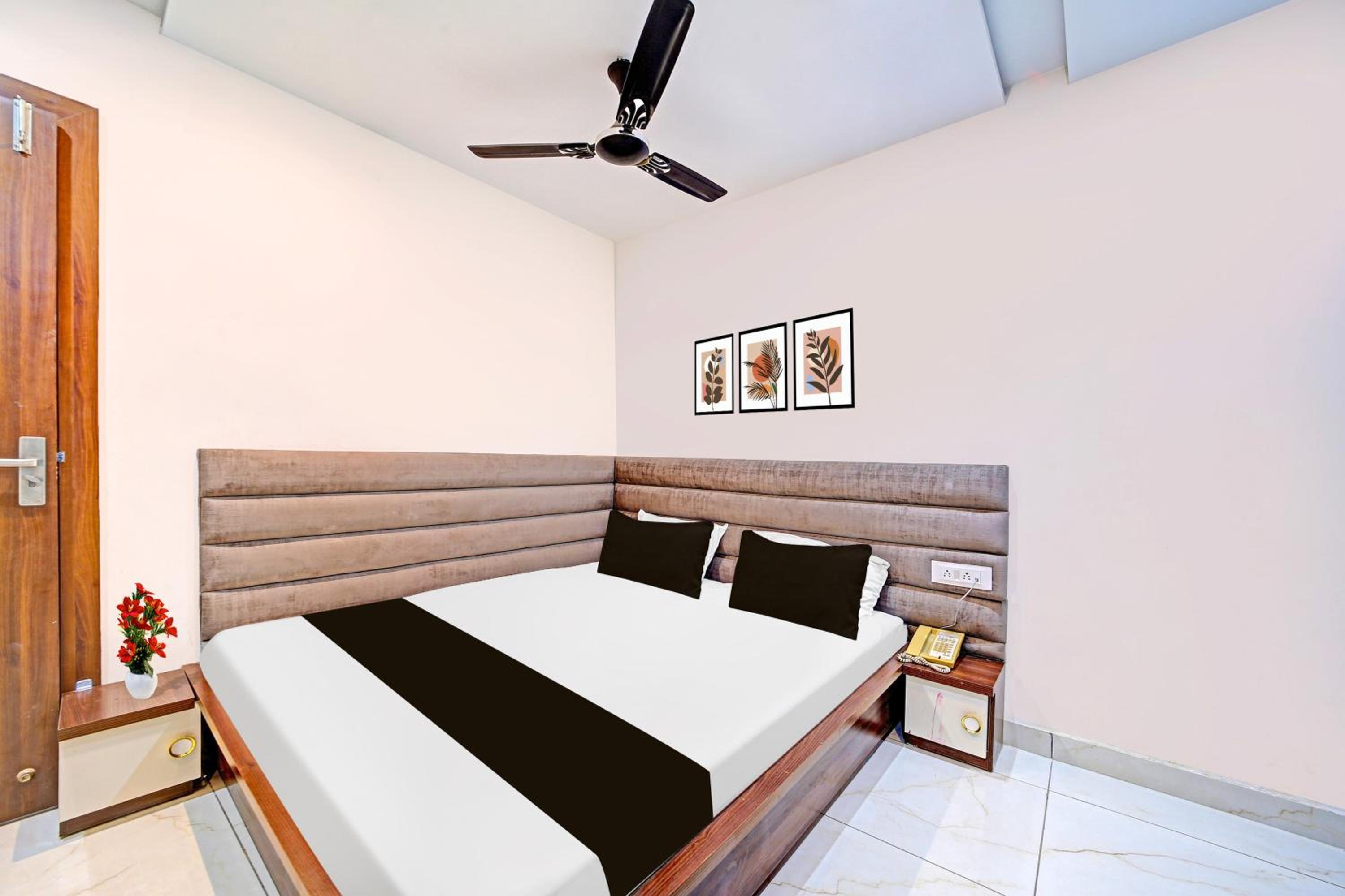 Comfort Triple Room with Shower photo 3